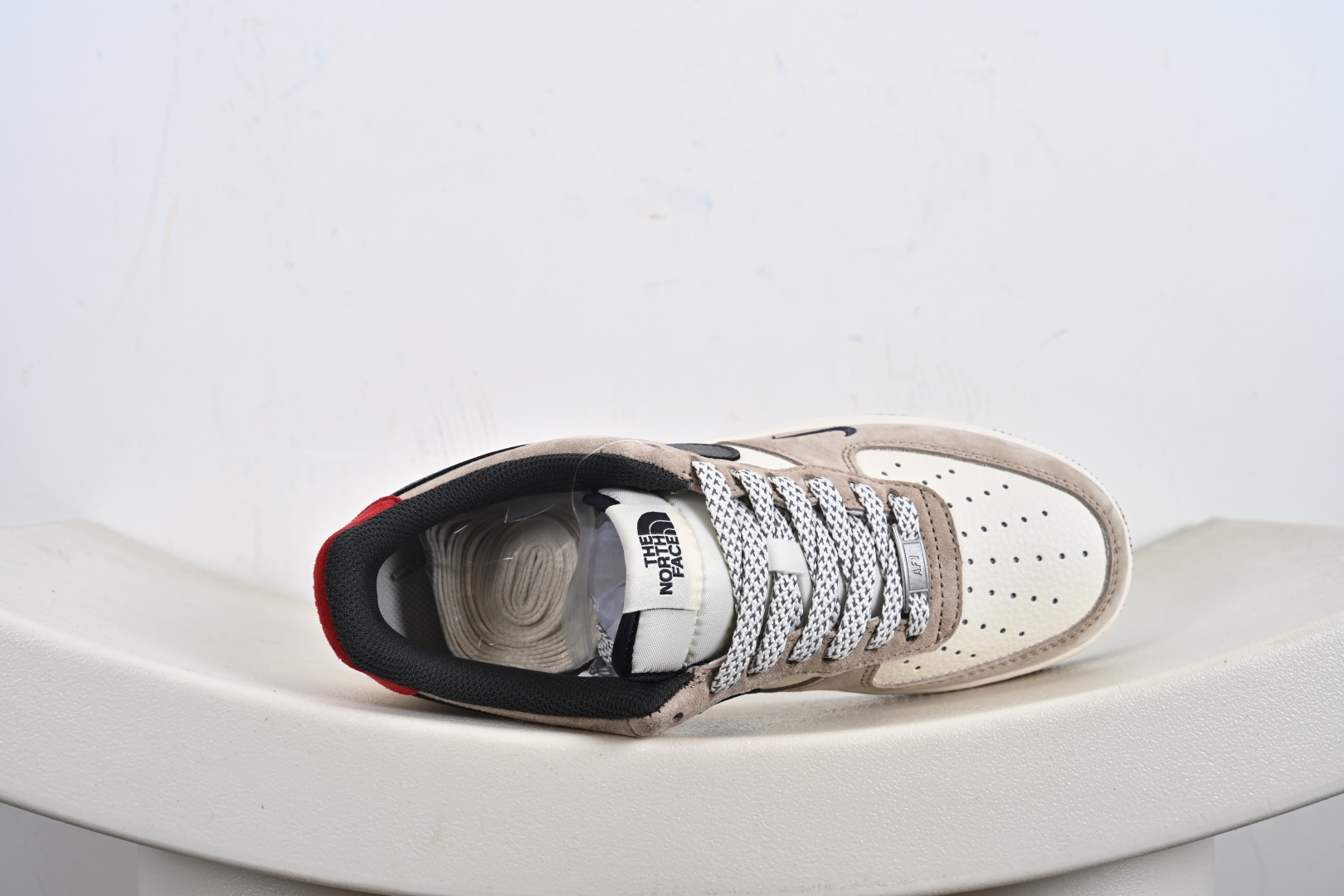 NIke Air Force 1 '07 Low 空军一号低帮 运动鞋 休闲鞋 HS8068-051