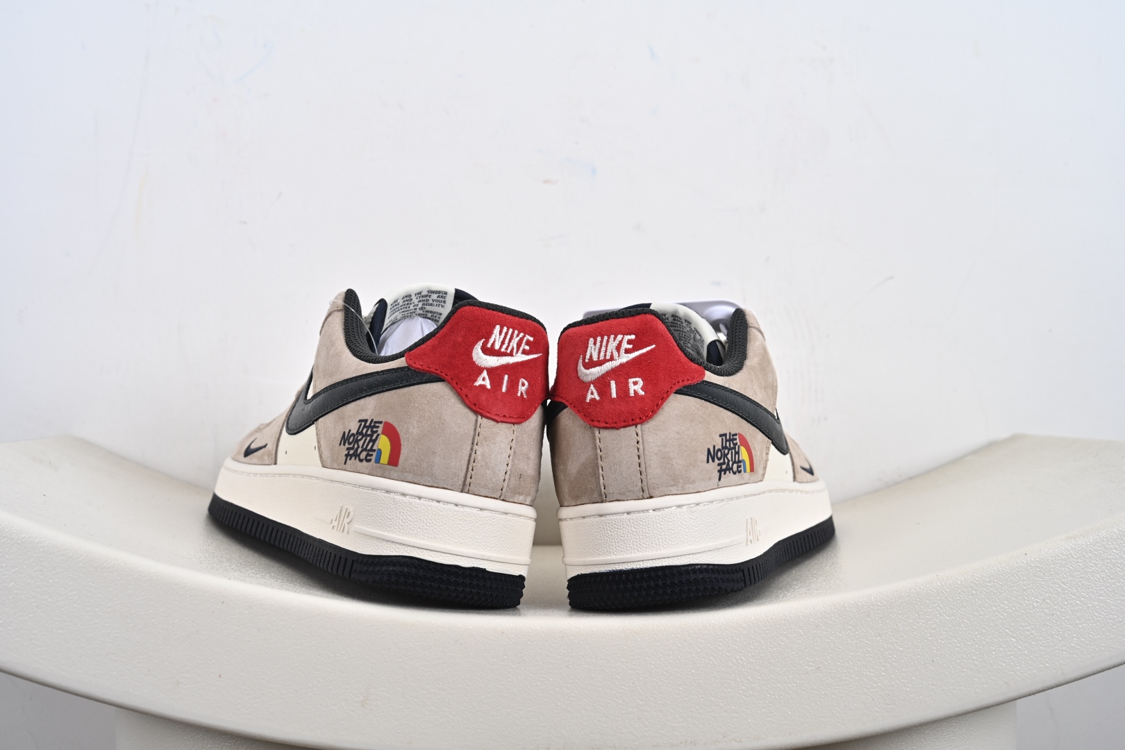 NIke Air Force 1 '07 Low 空军一号低帮 运动鞋 休闲鞋 HS8068-051