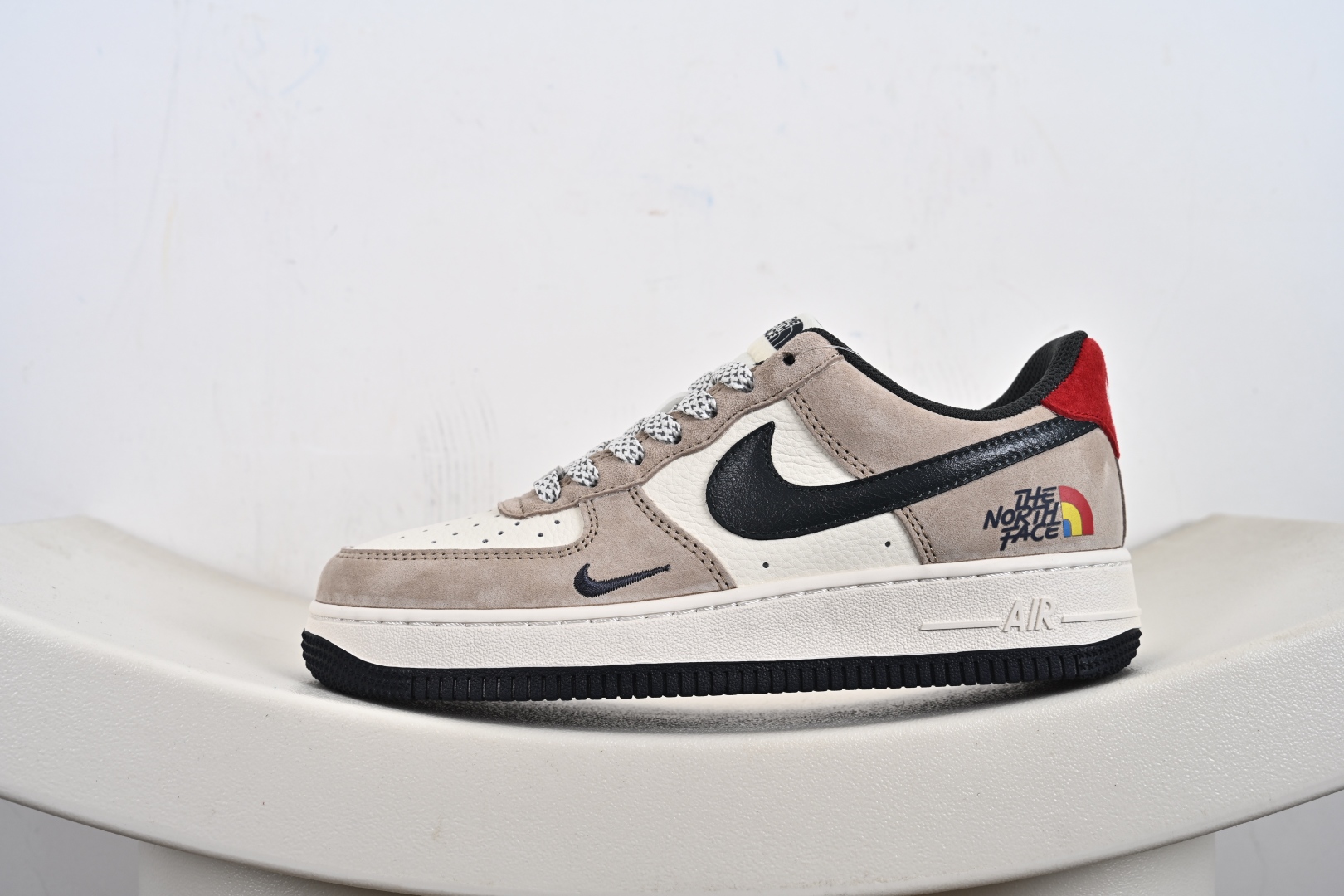 NIke Air Force 1 '07 Low 空军一号低帮 运动鞋 休闲鞋 HS8068-051