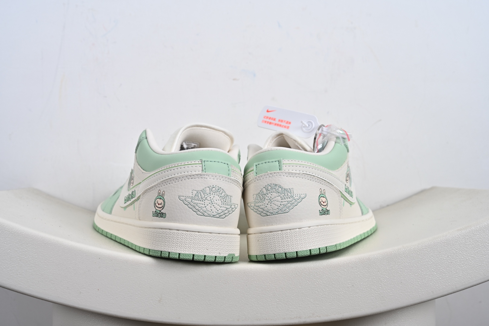 定制版 Air Jordan 1 Retro Low x LABUBU 米绿拉布布 QR2025-006