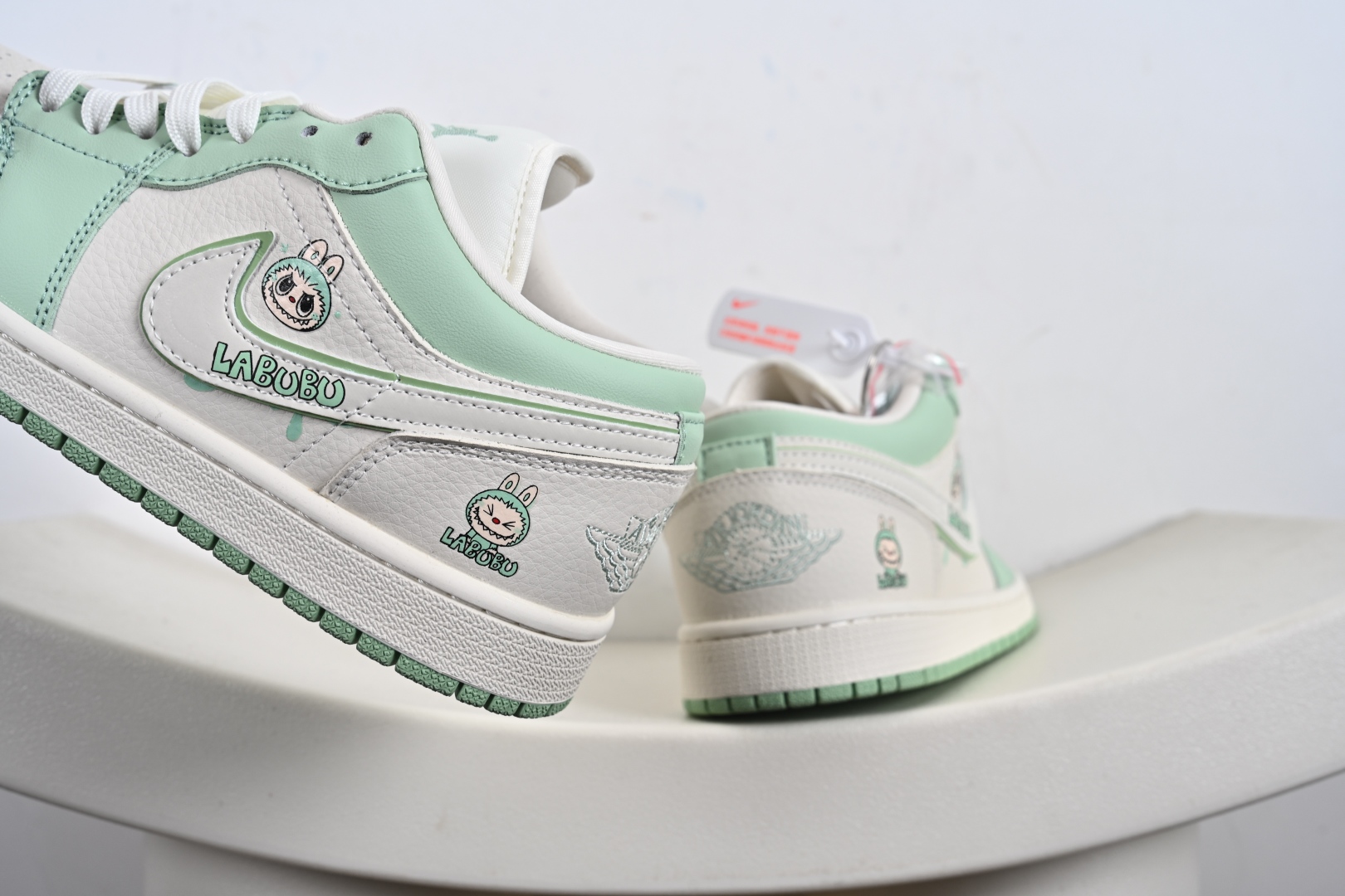 定制版 Air Jordan 1 Retro Low x LABUBU 米绿拉布布 QR2025-006