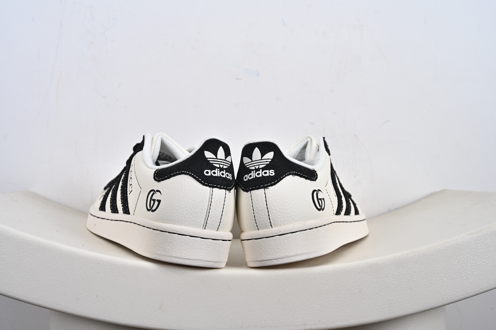 Adidas Originals Superstar 联名款贝壳头 JY8922