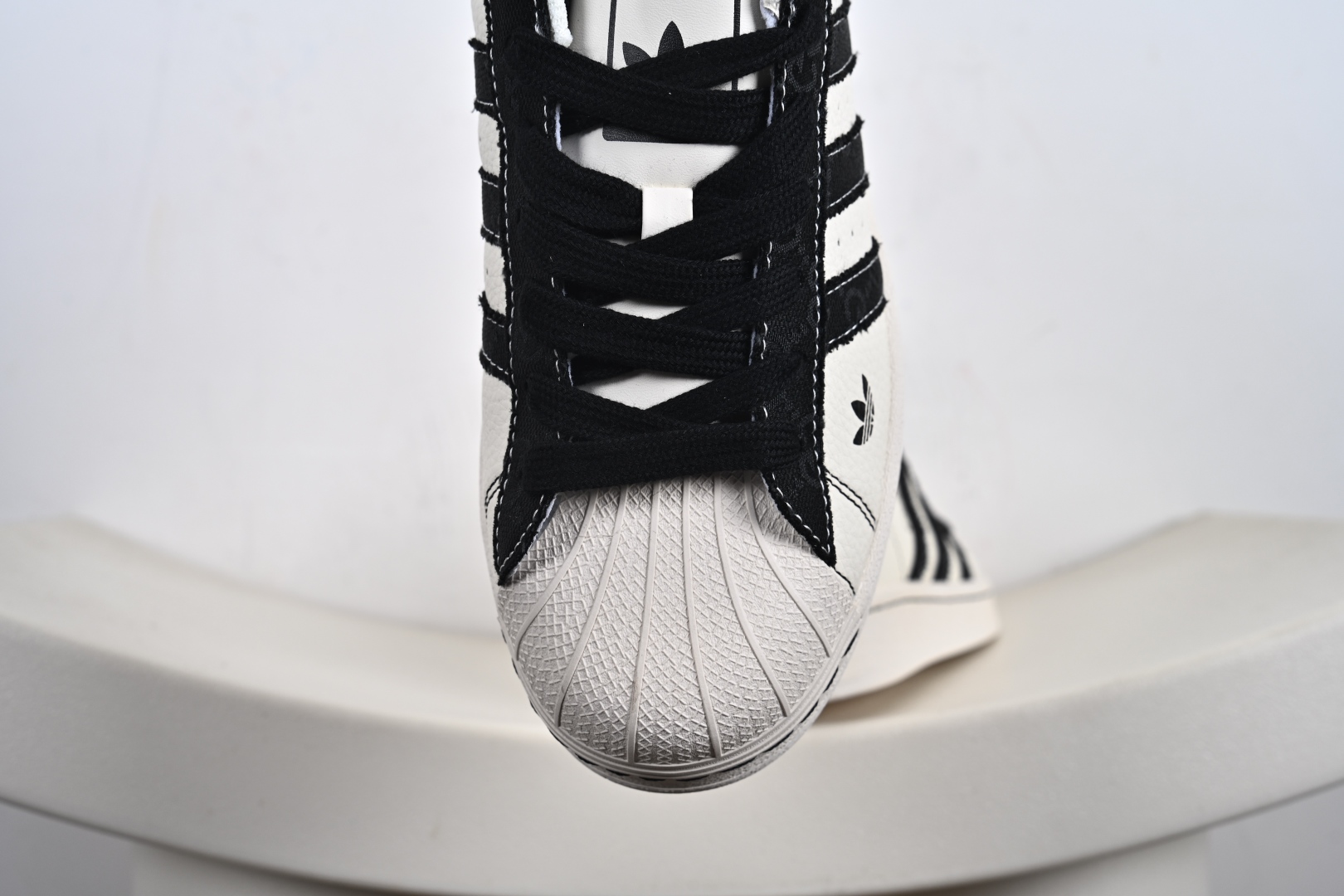 Adidas Originals Superstar 联名款贝壳头 JY8922