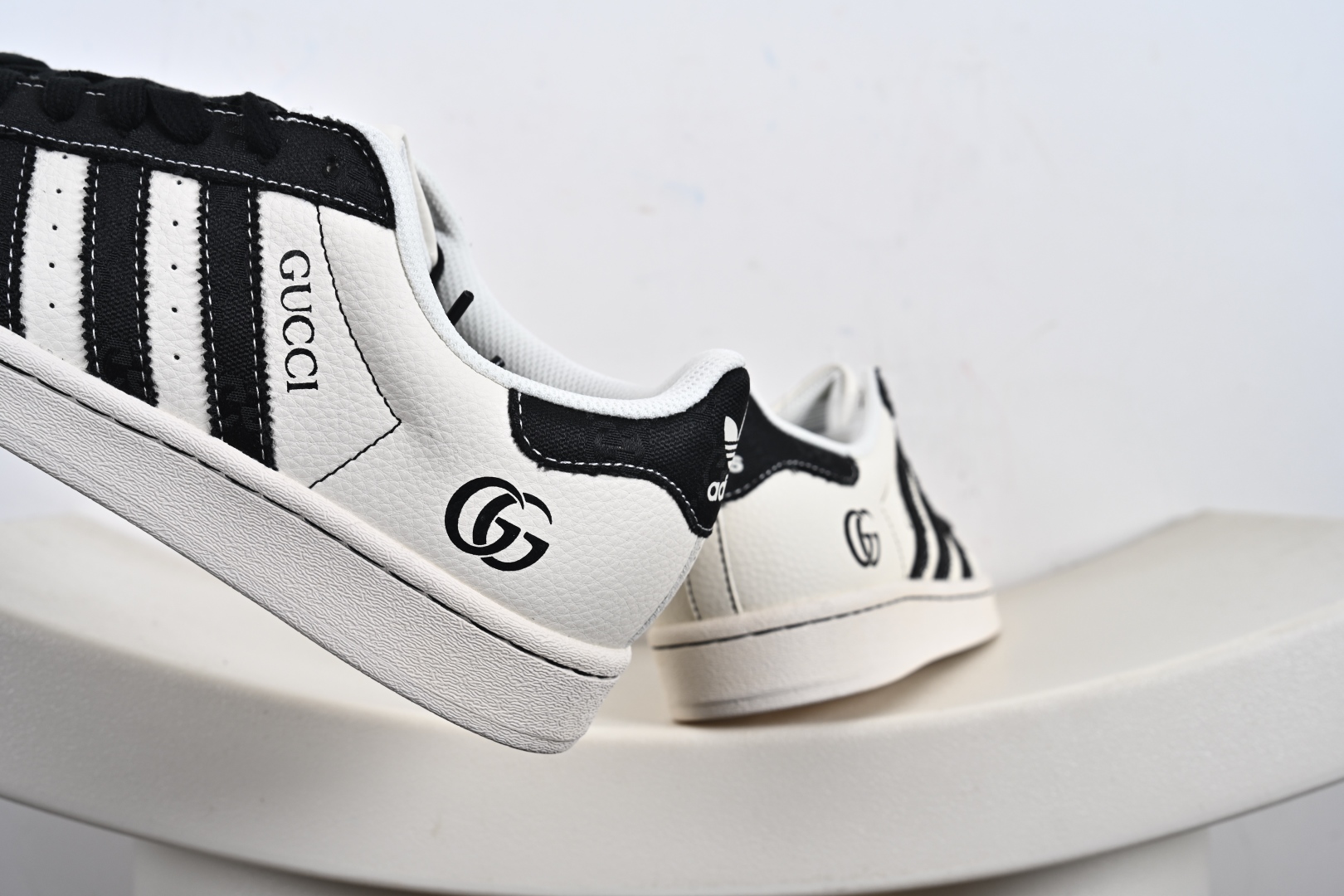 Adidas Originals Superstar 联名款贝壳头 JY8922