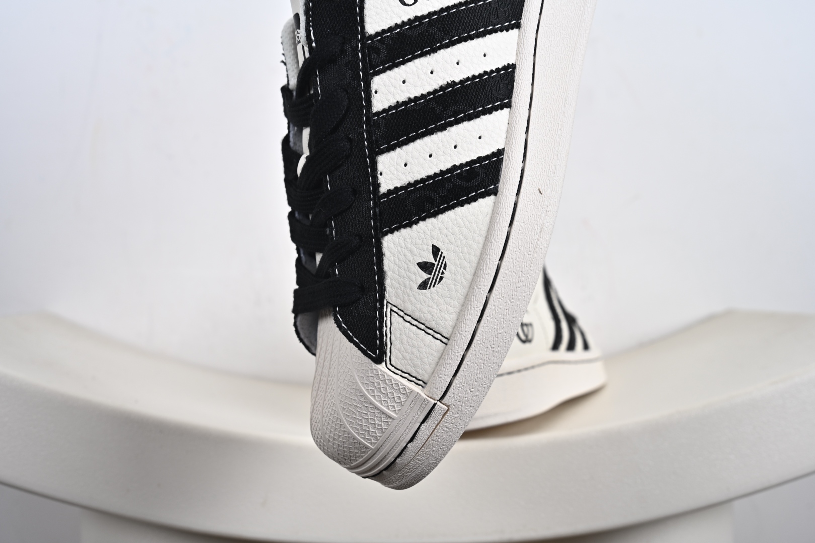 Adidas Originals Superstar 联名款贝壳头 JY8922