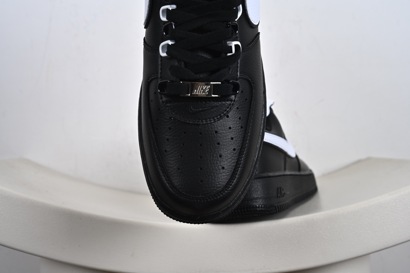 定制版 NIke Air Force 1 '07 Low “黑白扣”空军一号 低帮 运动鞋 CQ0492-001