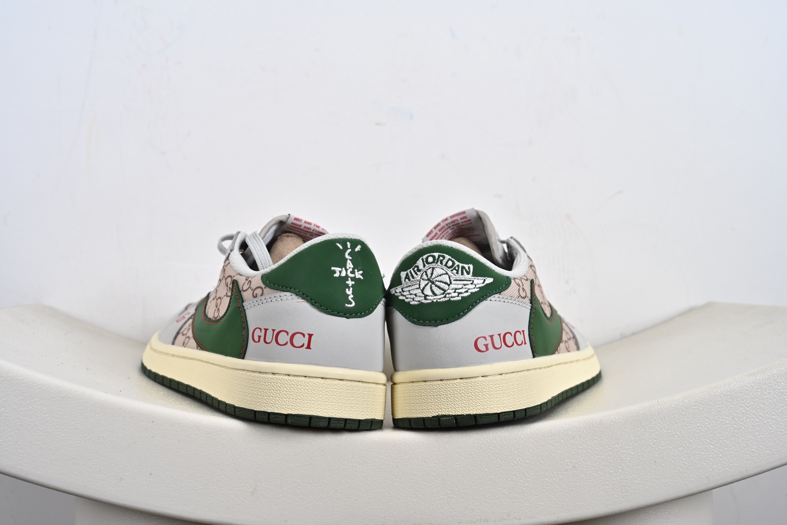 Fragment x Travis Scott x Gucci Air Jordan 1 Low 三方联名倒钩 DZ5899-001