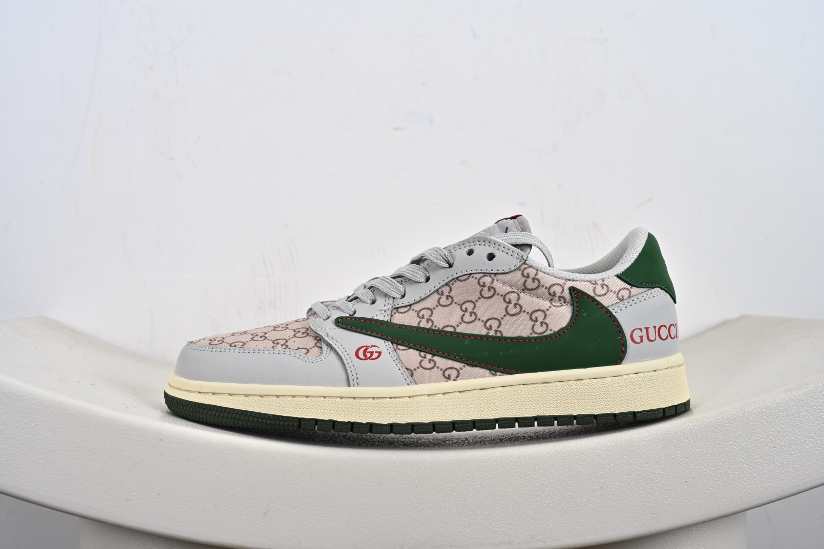 Fragment x Travis Scott x Gucci Air Jordan 1 Low 三方联名倒钩 DZ5899-001