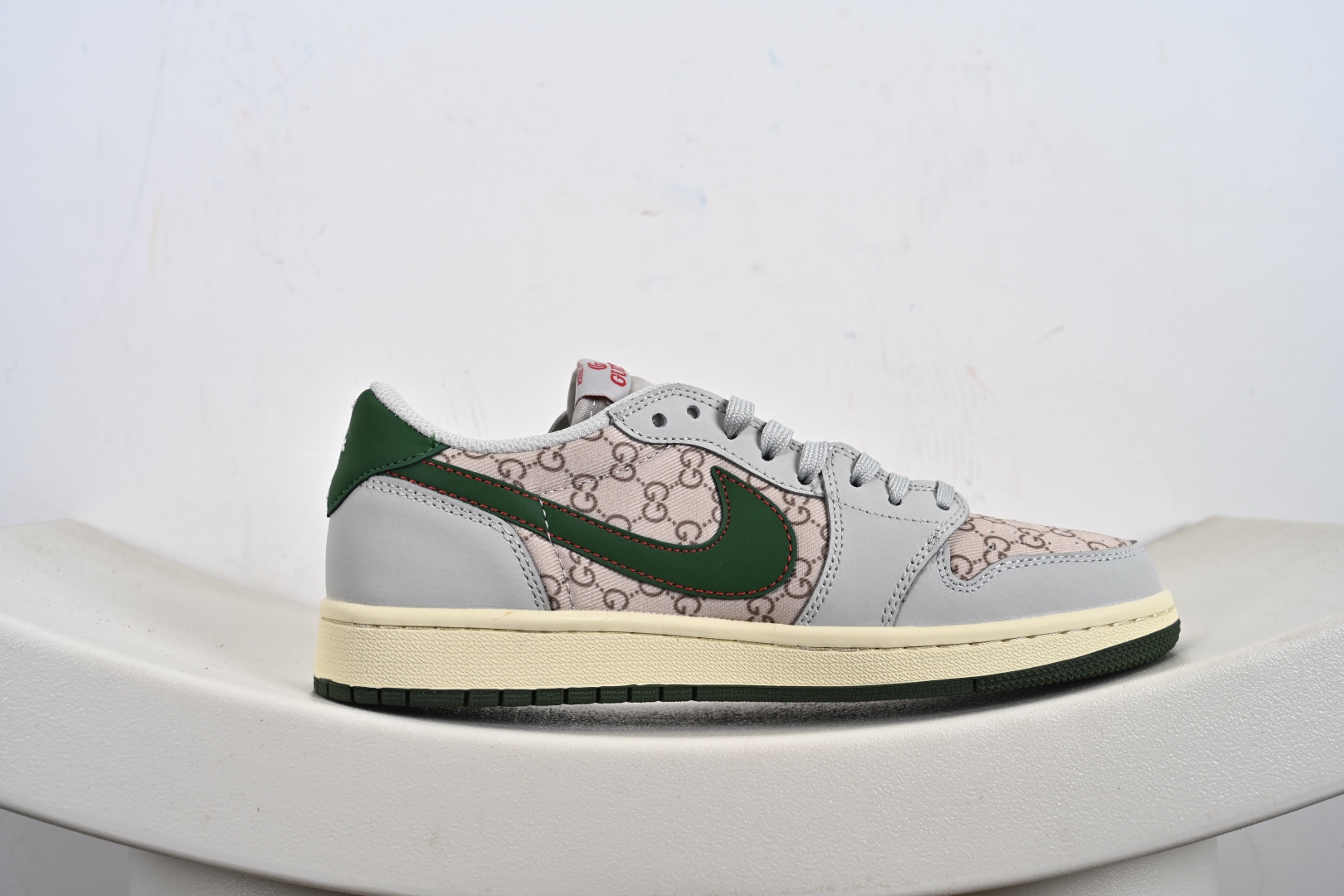 Fragment x Travis Scott x Gucci Air Jordan 1 Low 三方联名倒钩 DZ5899-001