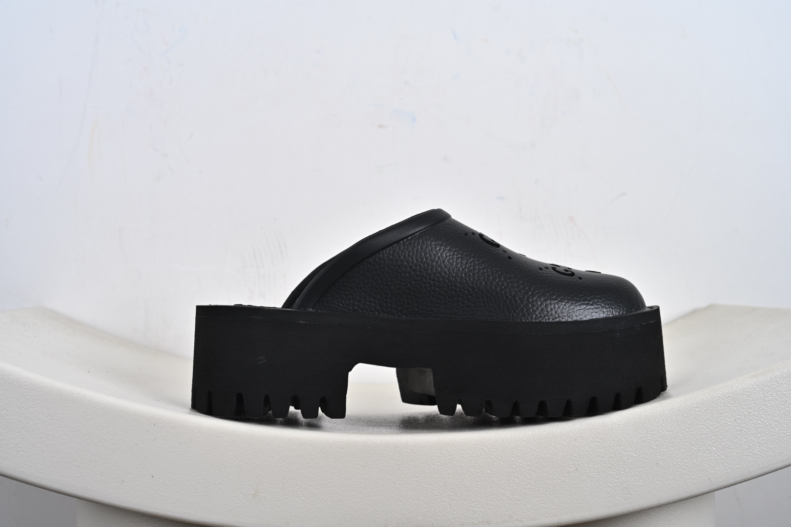 经典意大利时装奢饰品牌·古驰GUCCI Elea Logo Slip On Sandal 拖鞋式凉鞋“巧克力棕镂空GG互扣 663577 JFB00 9022