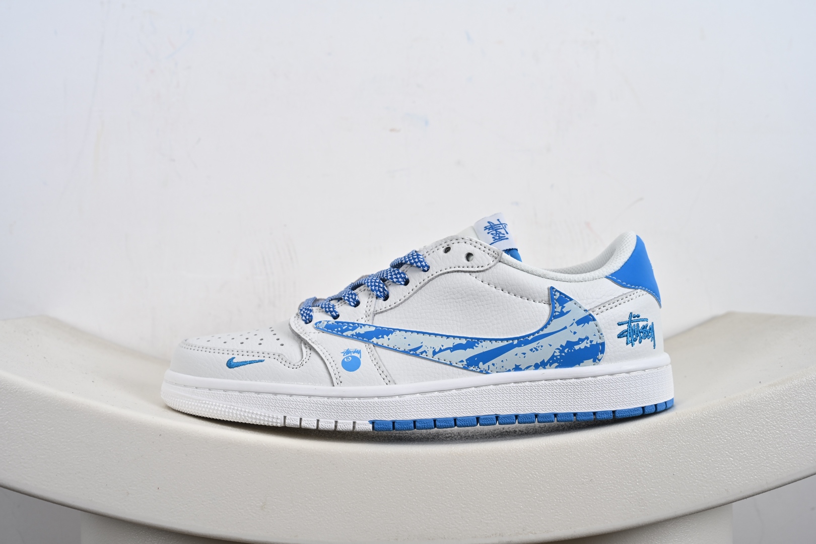 260 定制版 Travis Scott x Fragment Design x Air Jordan 1 Low OG SP AJ1 乔1 斯图西联名 冰山蓝 低帮文化休闲板鞋 DZ5899-007