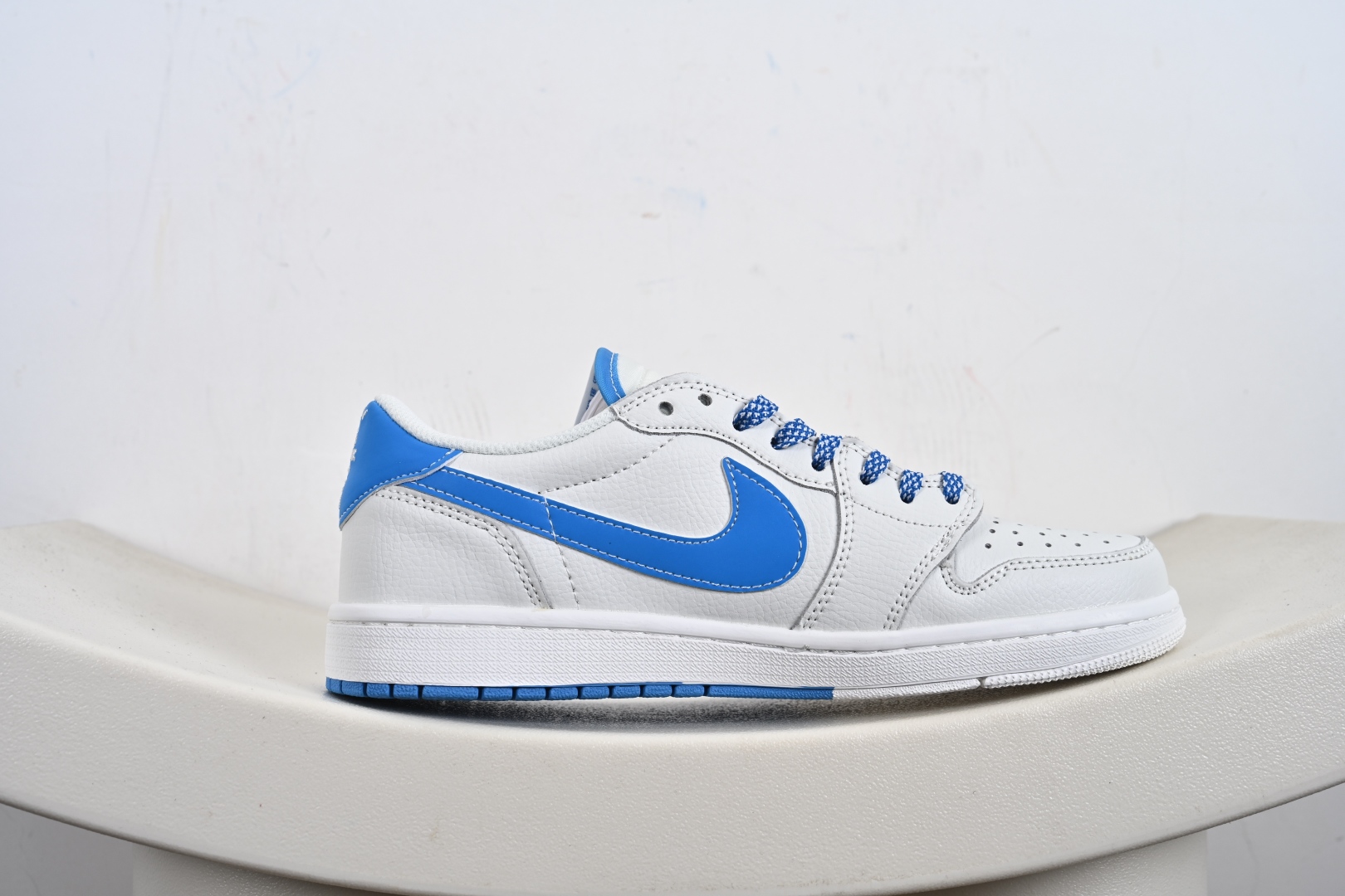 260 定制版 Travis Scott x Fragment Design x Air Jordan 1 Low OG SP AJ1 乔1 斯图西联名 冰山蓝 低帮文化休闲板鞋 DZ5899-007