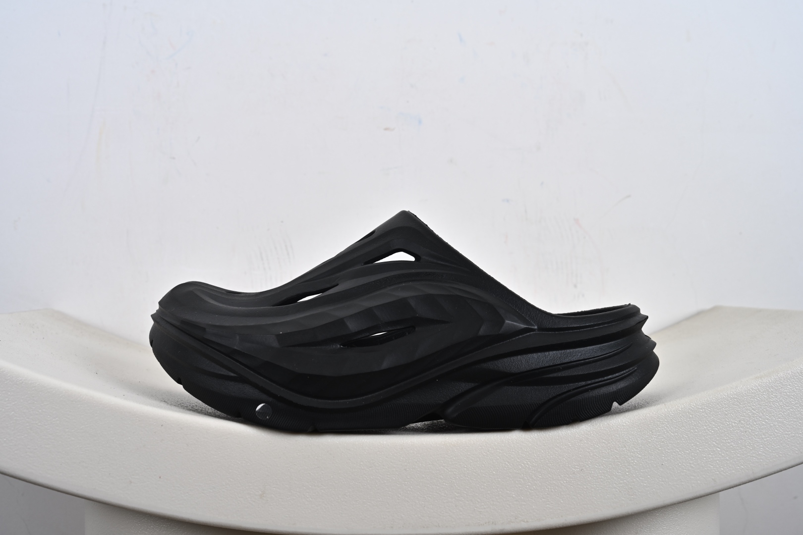 110 美国新兴跑鞋品牌Hoka One One Ora Recovery Slide 奥拉系列舒适泡棉厚底增高水路两用休闲户外露营洞洞鞋凉拖鞋