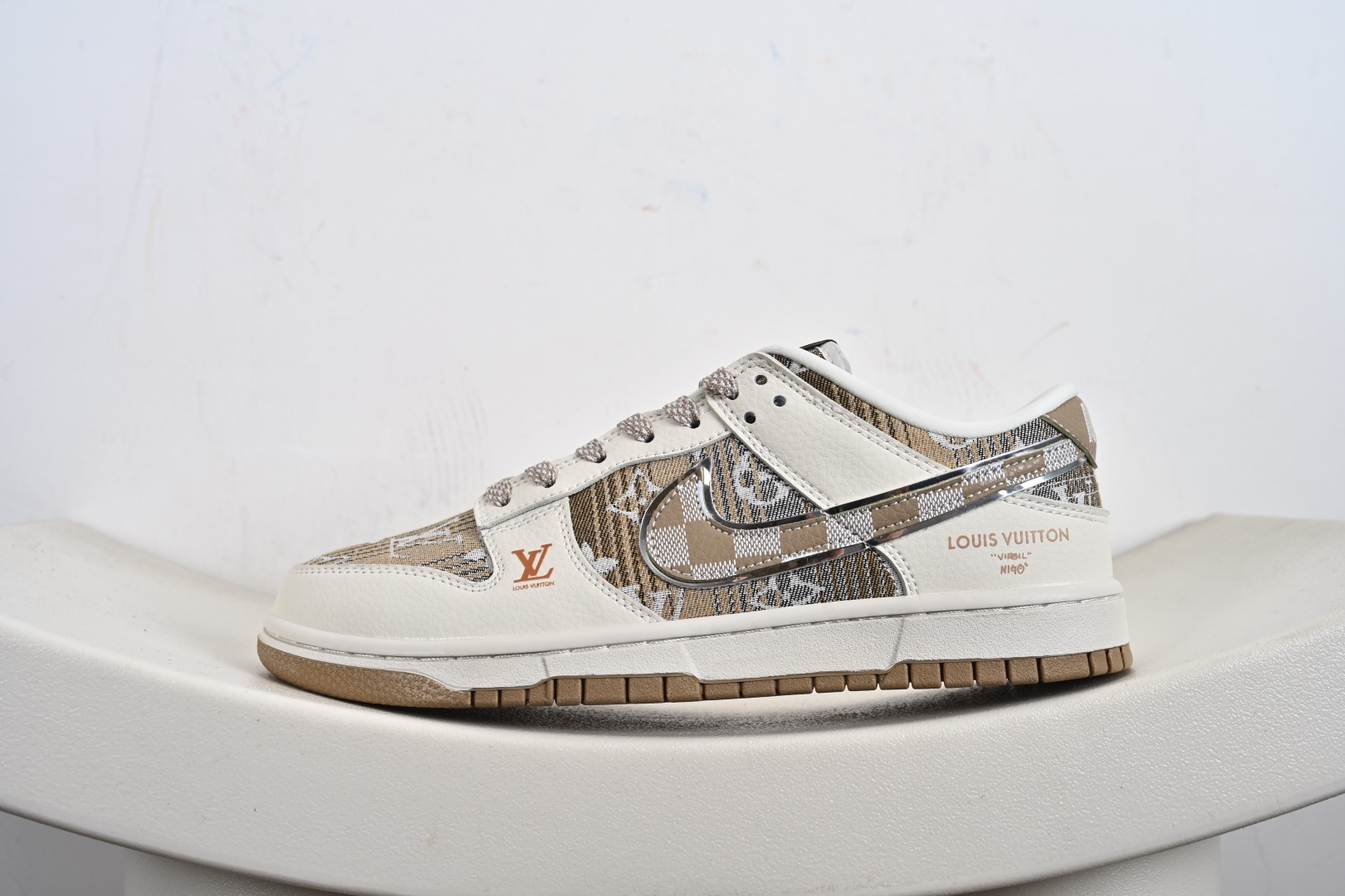 NIKE Dunk Low RETROSE 联名款纯 DS6608-006