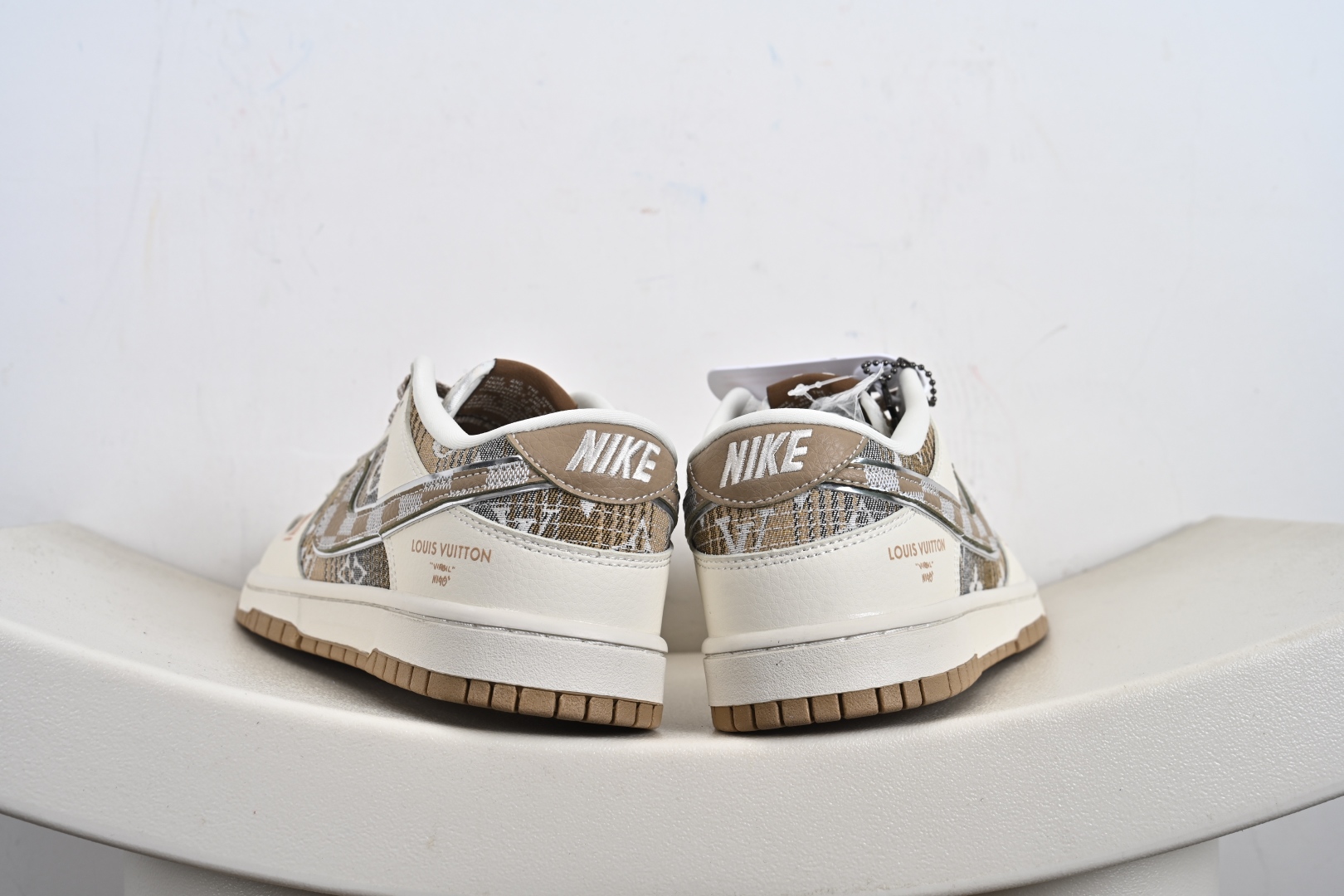 NIKE Dunk Low RETROSE 联名款纯 DS6608-006