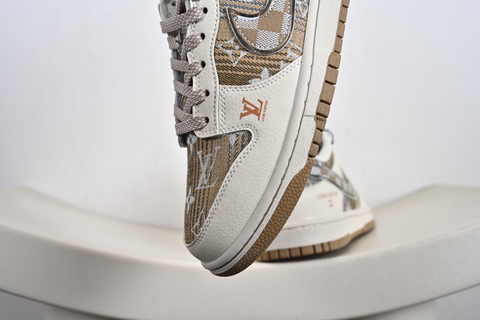 NIKE Dunk Low RETROSE 联名款纯 DS6608-006
