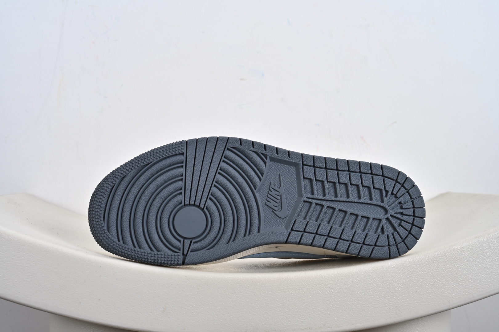 Fragment x Travis Scott x LV Air Jordan 1 Low 三方联名倒钩 HS8068-058