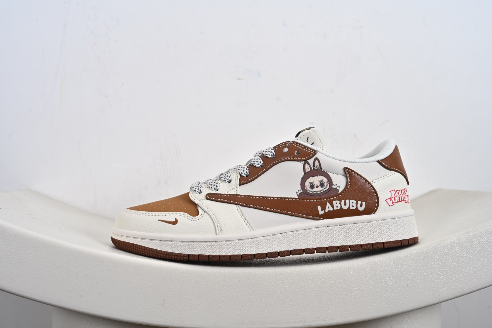Fragment x Travis Scott x LV Air Jordan 1 Low 三方联名倒钩 HS8068-057