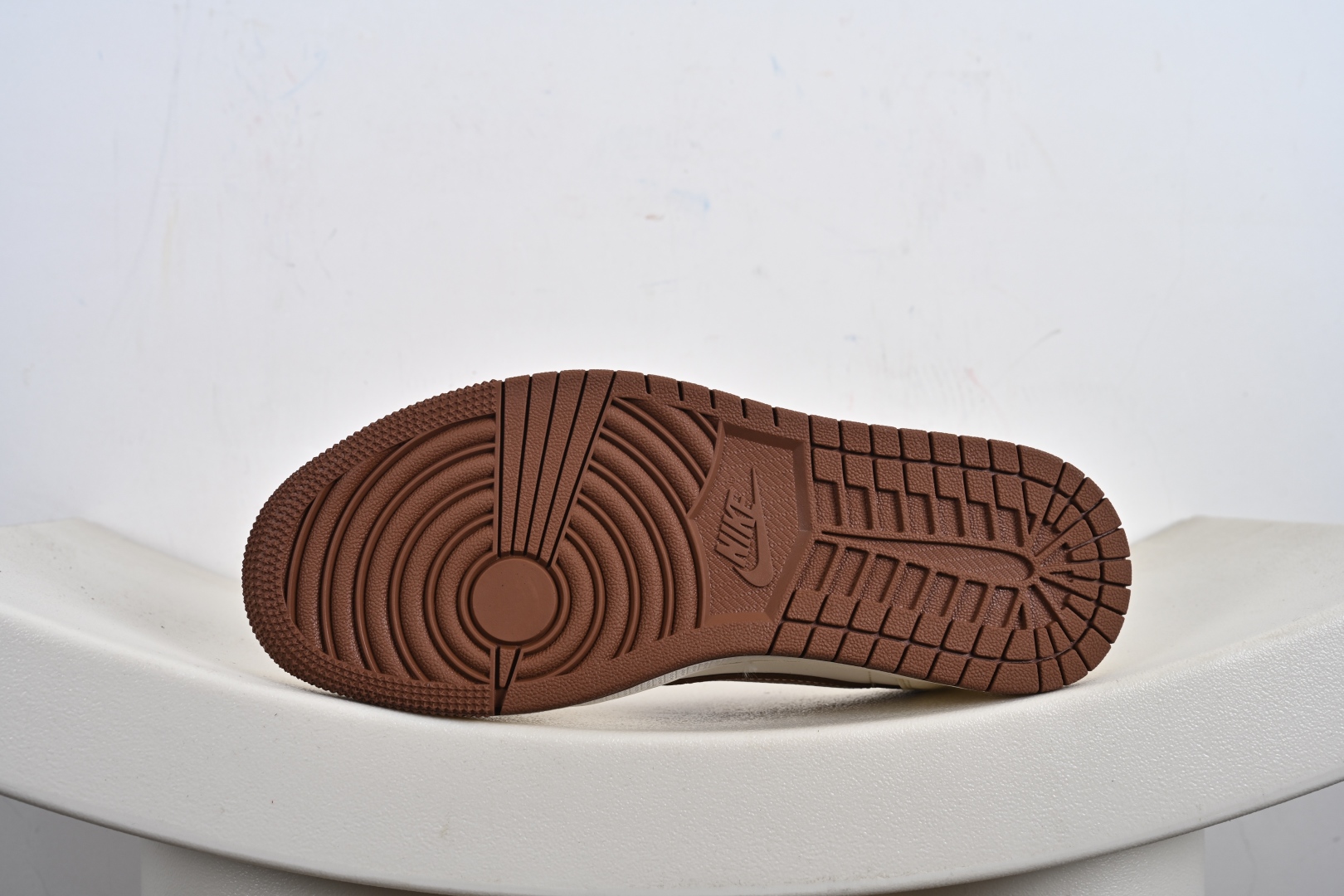 Fragment x Travis Scott x LV Air Jordan 1 Low 三方联名倒钩 HS8068-057