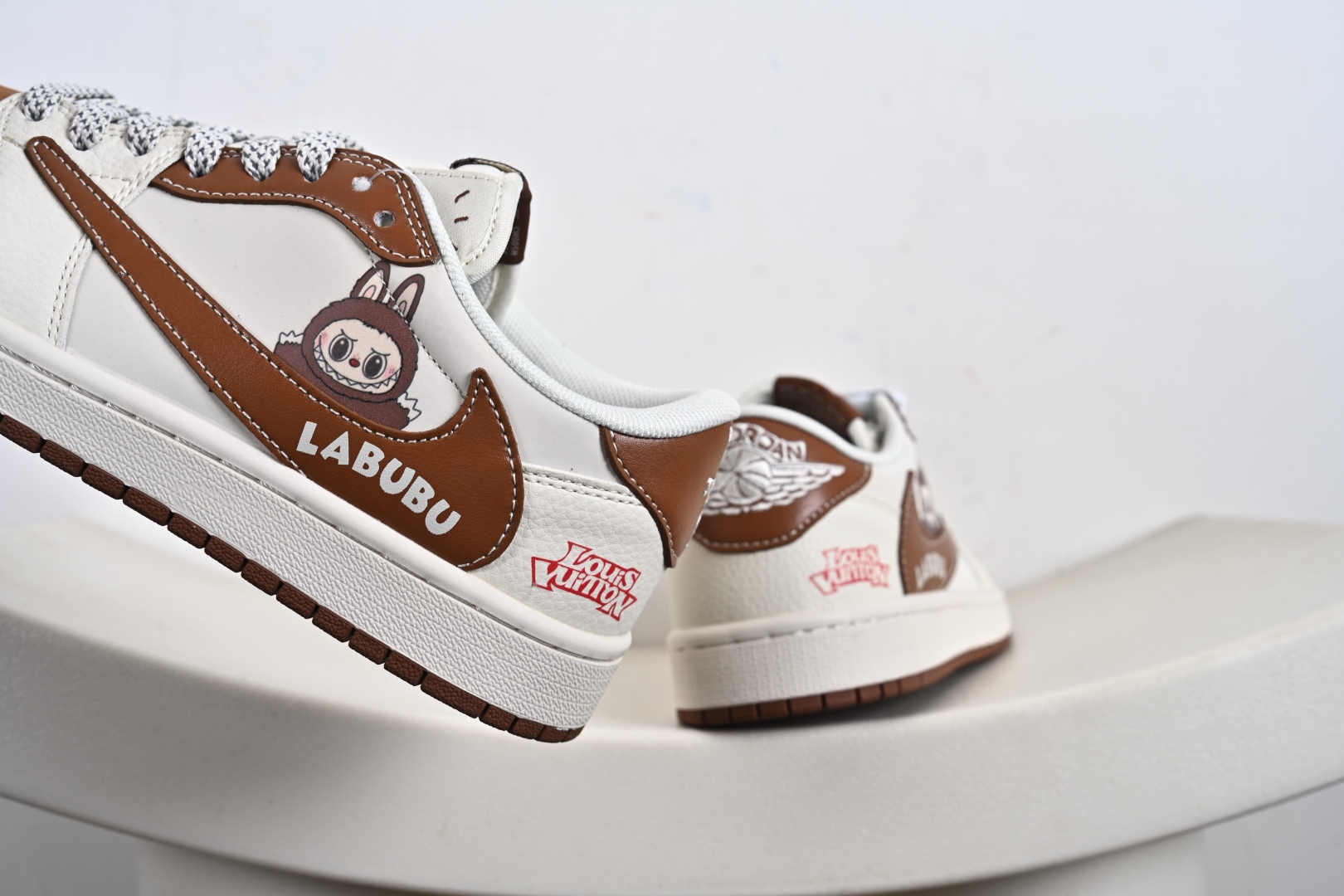 Fragment x Travis Scott x LV Air Jordan 1 Low 三方联名倒钩 HS8068-057
