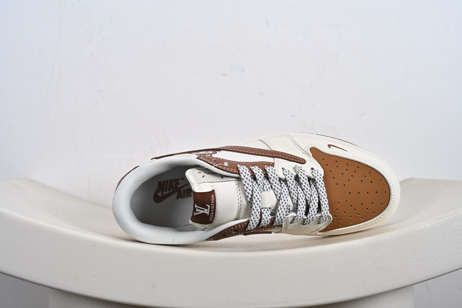Fragment x Travis Scott x LV Air Jordan 1 Low 三方联名倒钩 HS8068-057