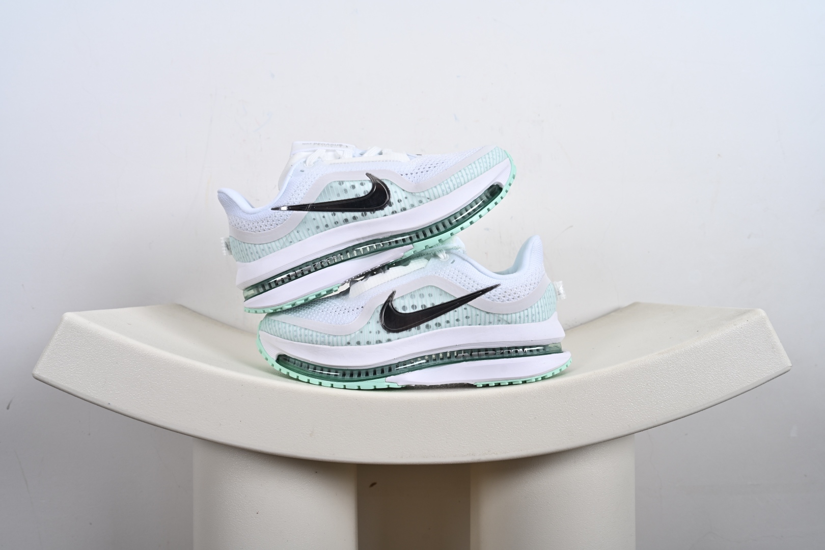 240 NIKE PEGASUS PREMIUM耐克飞马公路跑步鞋 有 HQ2592-003