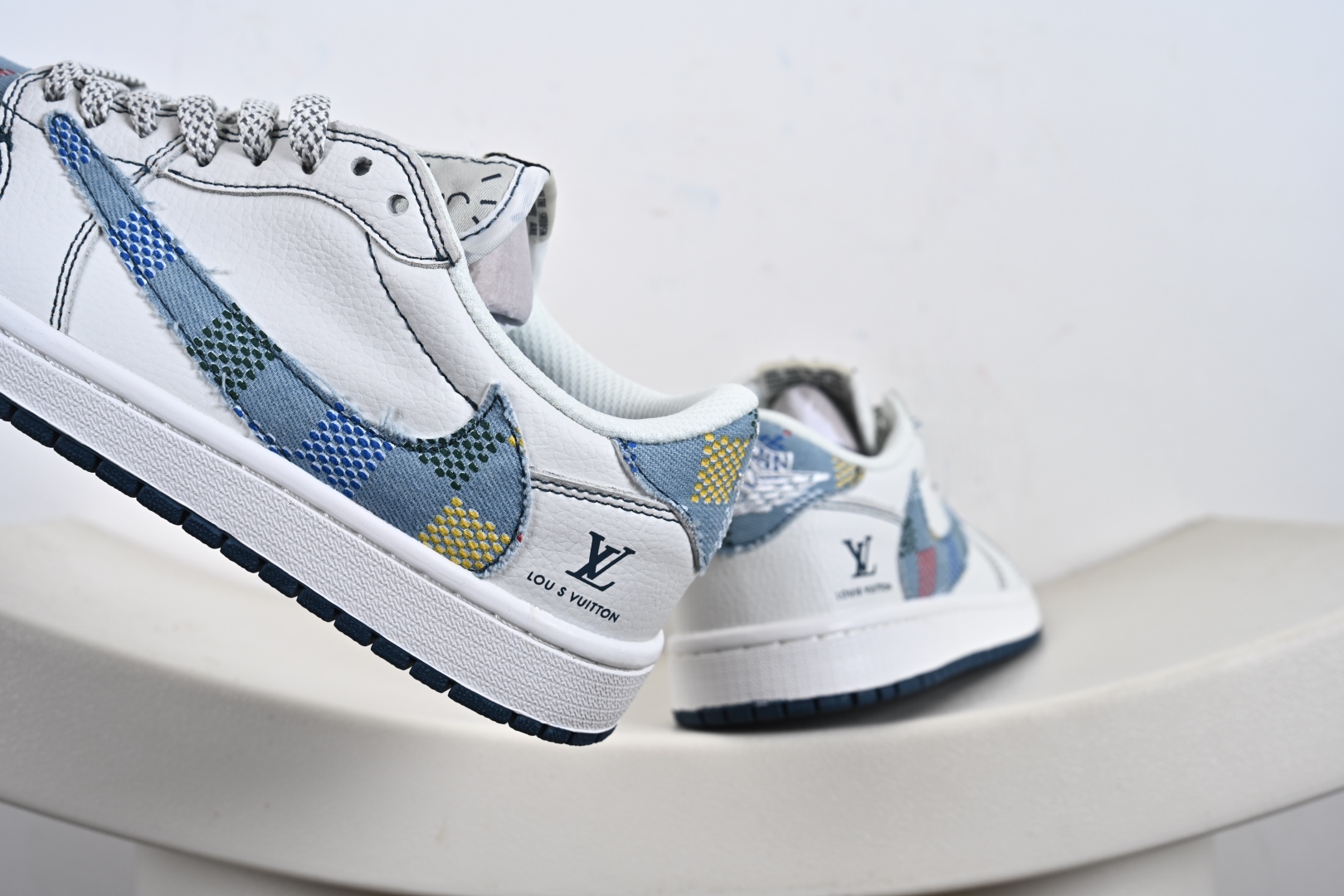 Travis Scott x Fragment Design x Air Jordan 1 Low OG SP AJ1 乔1 LV联名 黑线彩勾 低帮文化休闲板鞋 DZ5899-011