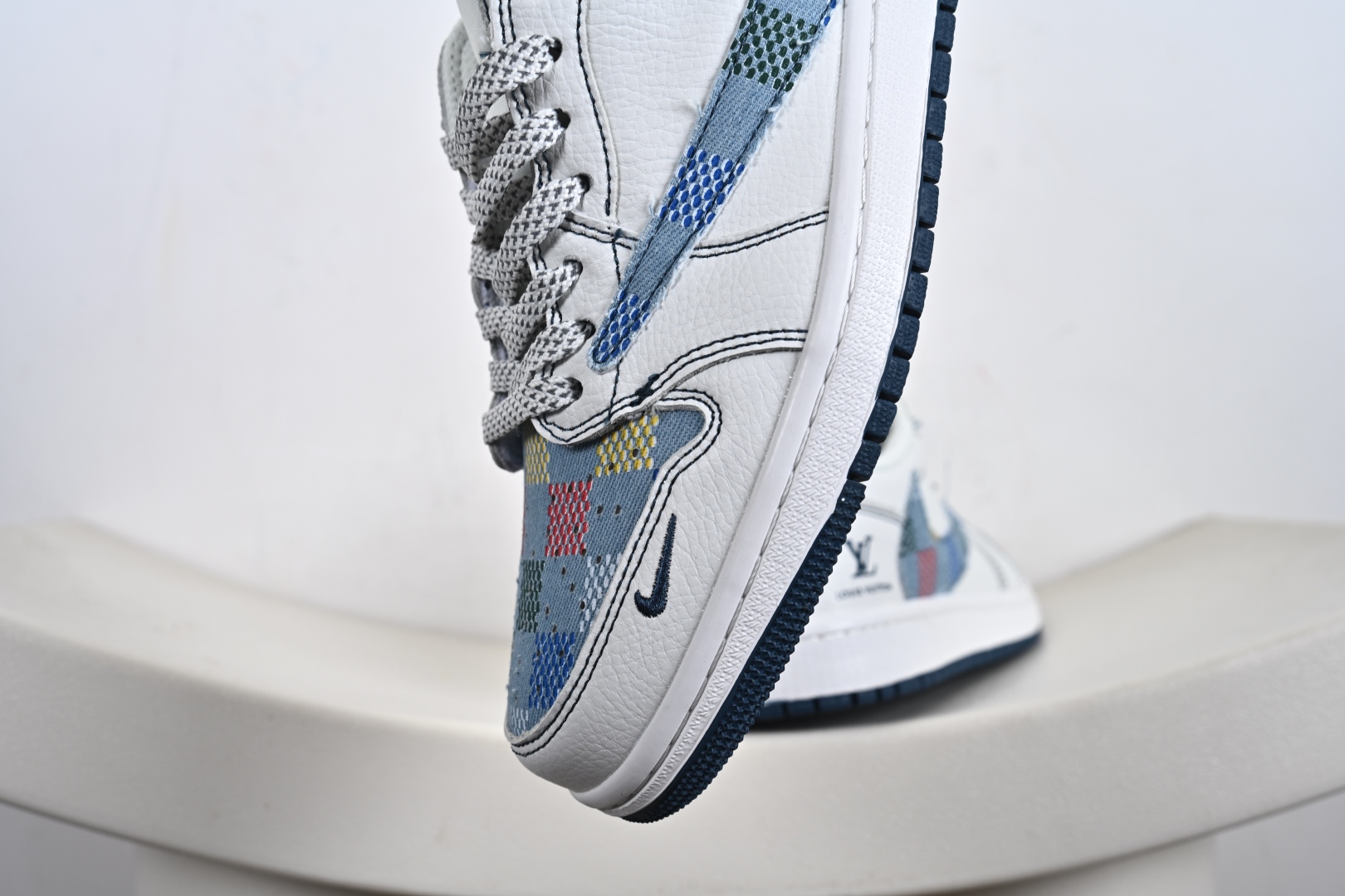 Travis Scott x Fragment Design x Air Jordan 1 Low OG SP AJ1 乔1 LV联名 黑线彩勾 低帮文化休闲板鞋 DZ5899-011