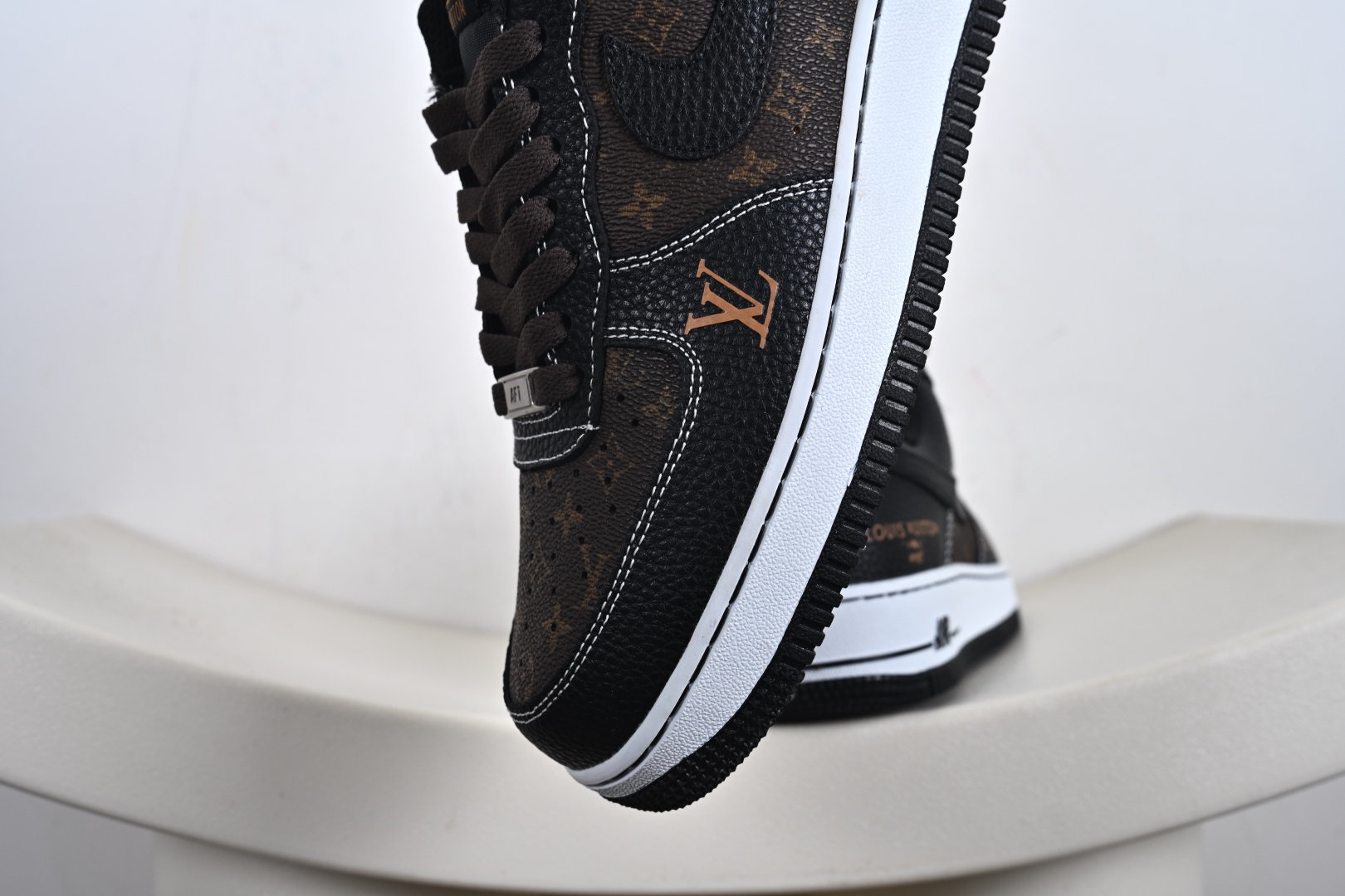 NIke Air Force 1 '07 Low 空军一号低帮 运动鞋 休闲鞋 CZ3986-002