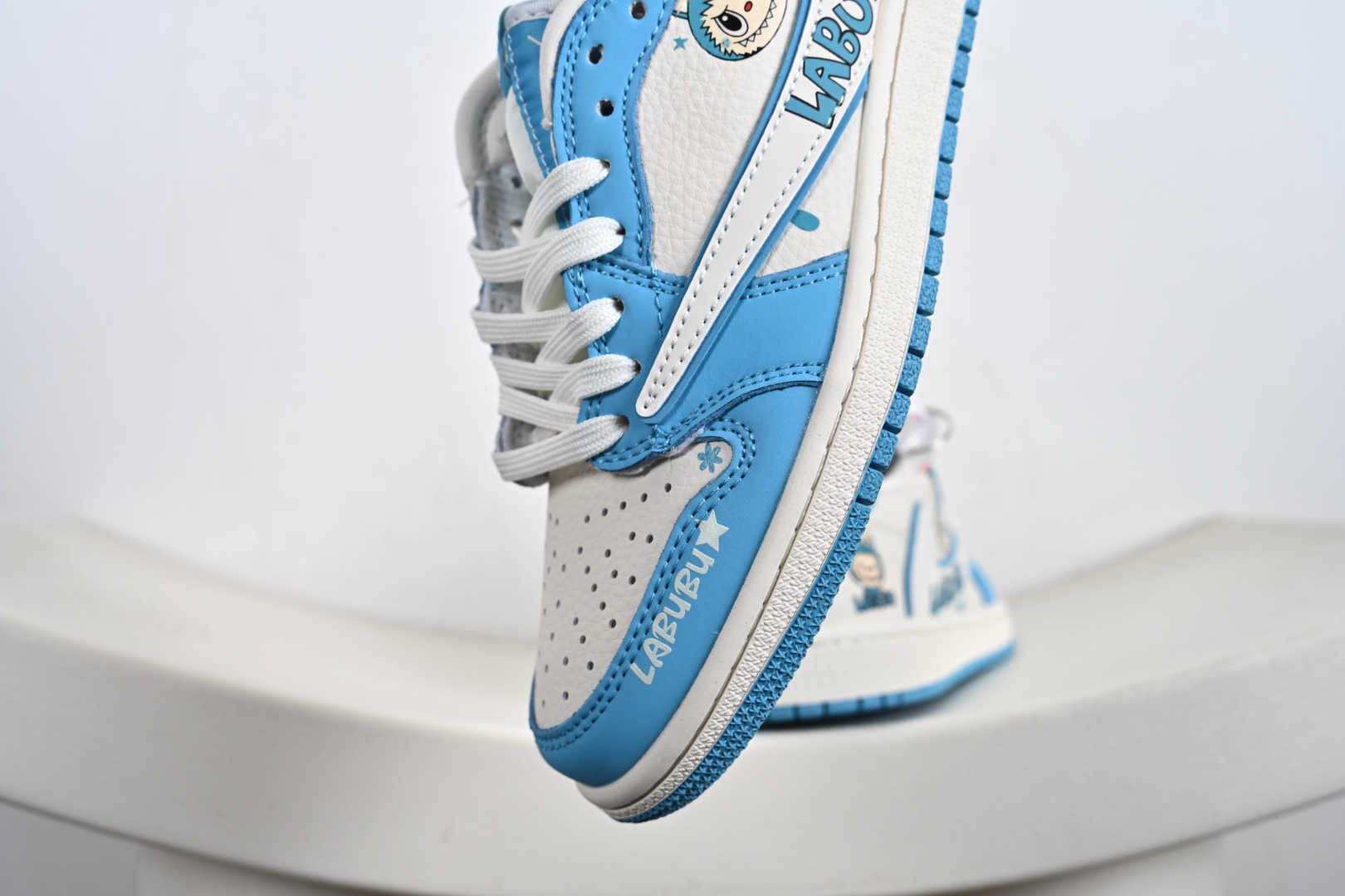 NIKE Dunk Low 联名款 XB1979-021