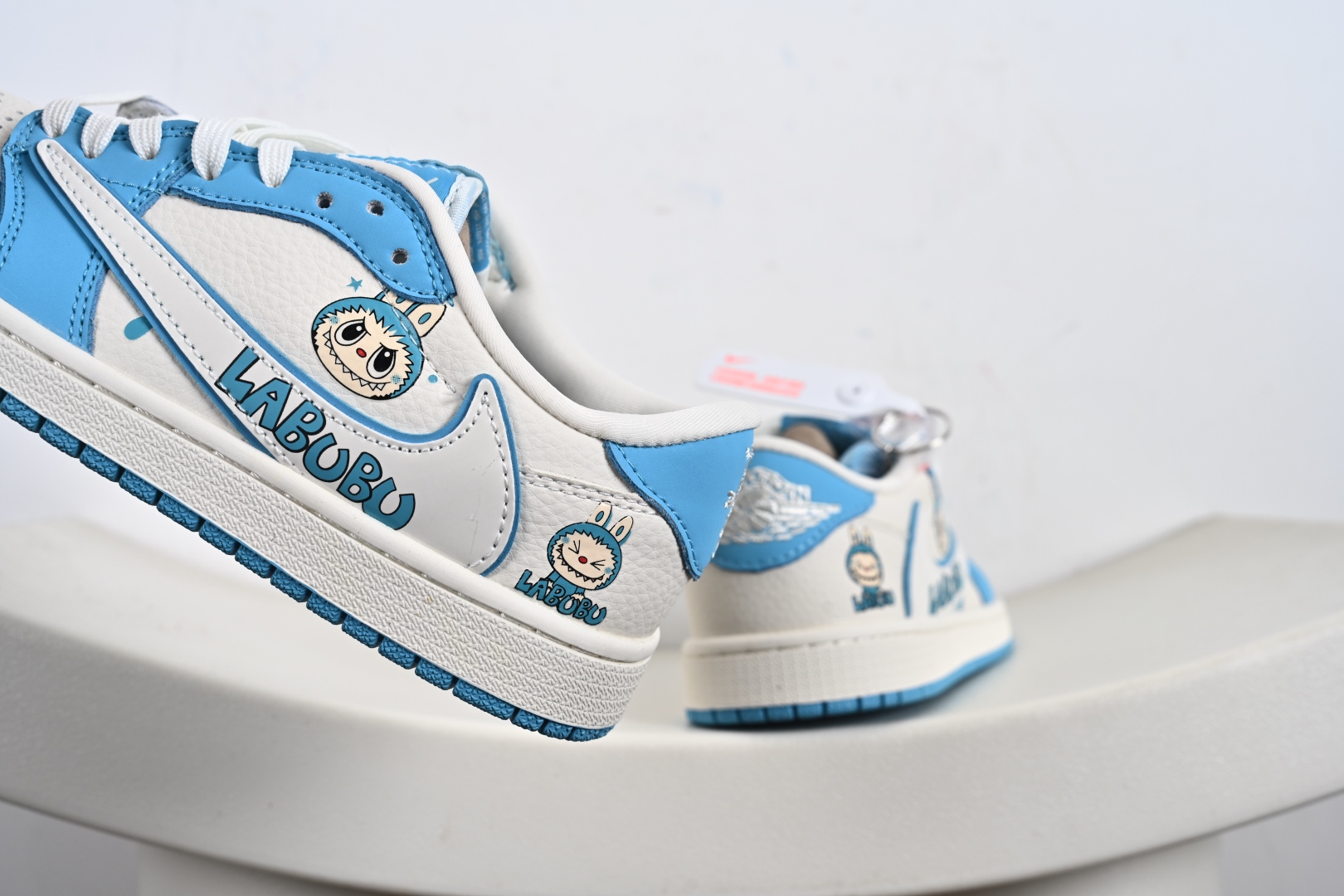 NIKE Dunk Low 联名款 XB1979-021
