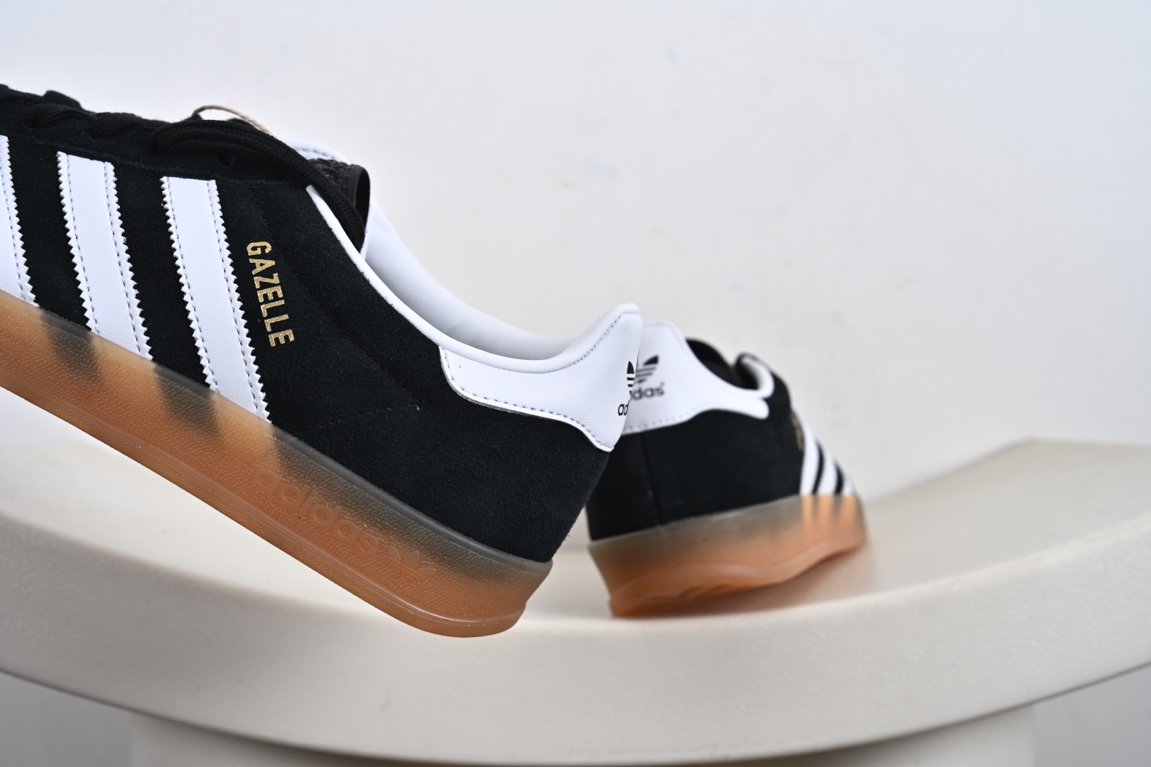 170 Adidas Originals Gazelle Indoor 德训系列三叶草复古休闲运动板鞋 JI2060