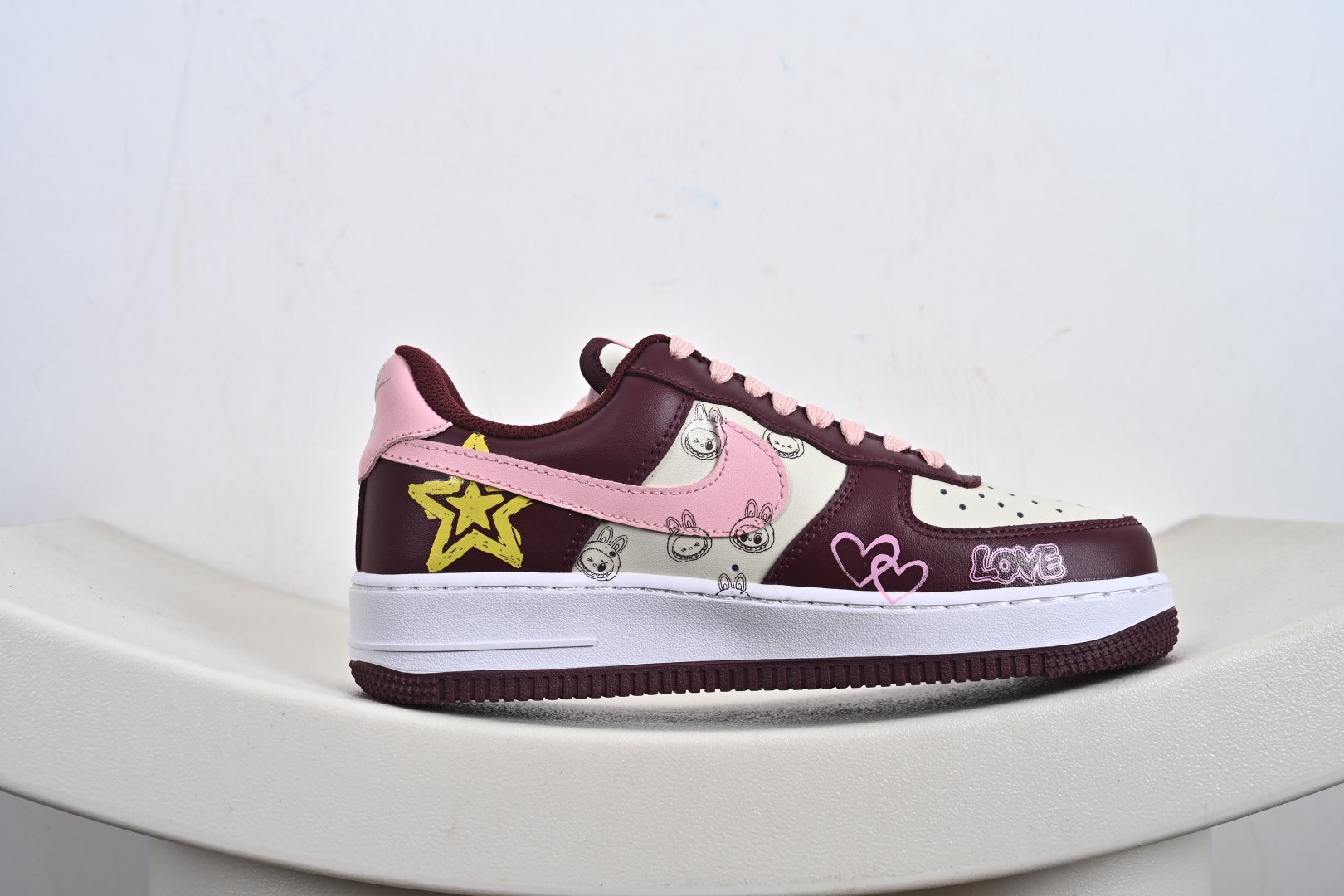 240 手绘涂鸦“莓红漫绘”Nike Air Force 1 “Berry Red ”空军一号定制板鞋 FD9925-611