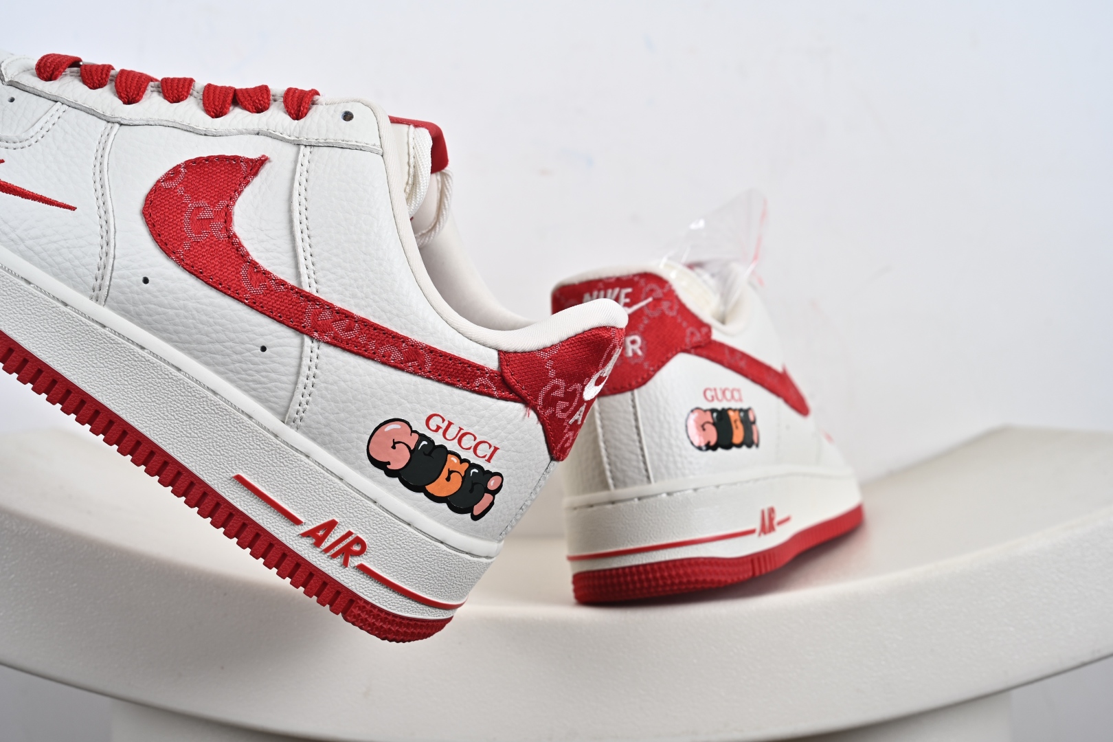 240 Nike Air Force 1‘07 Low GUCCi联名 白红小勾 空军一号低帮休闲板鞋 SC0601-570