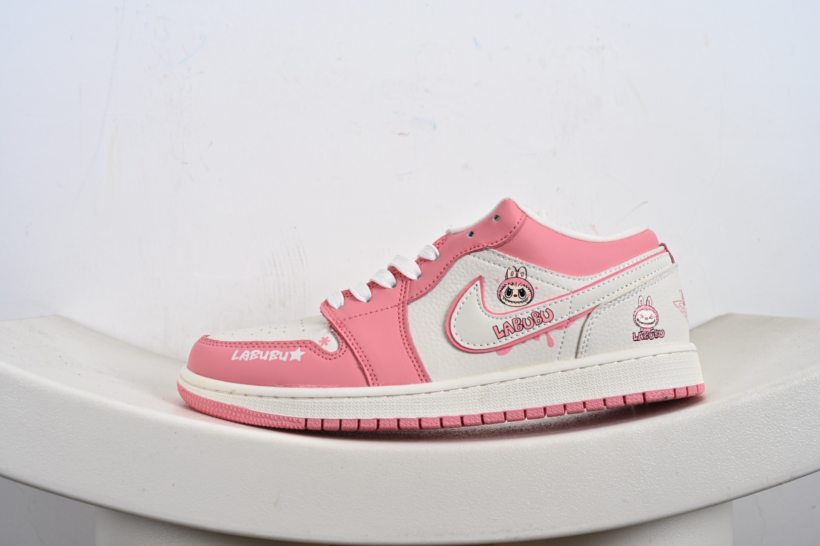 260 Labubu x Air Jordan 1 Low 玫粉拉布布 QR2025-007