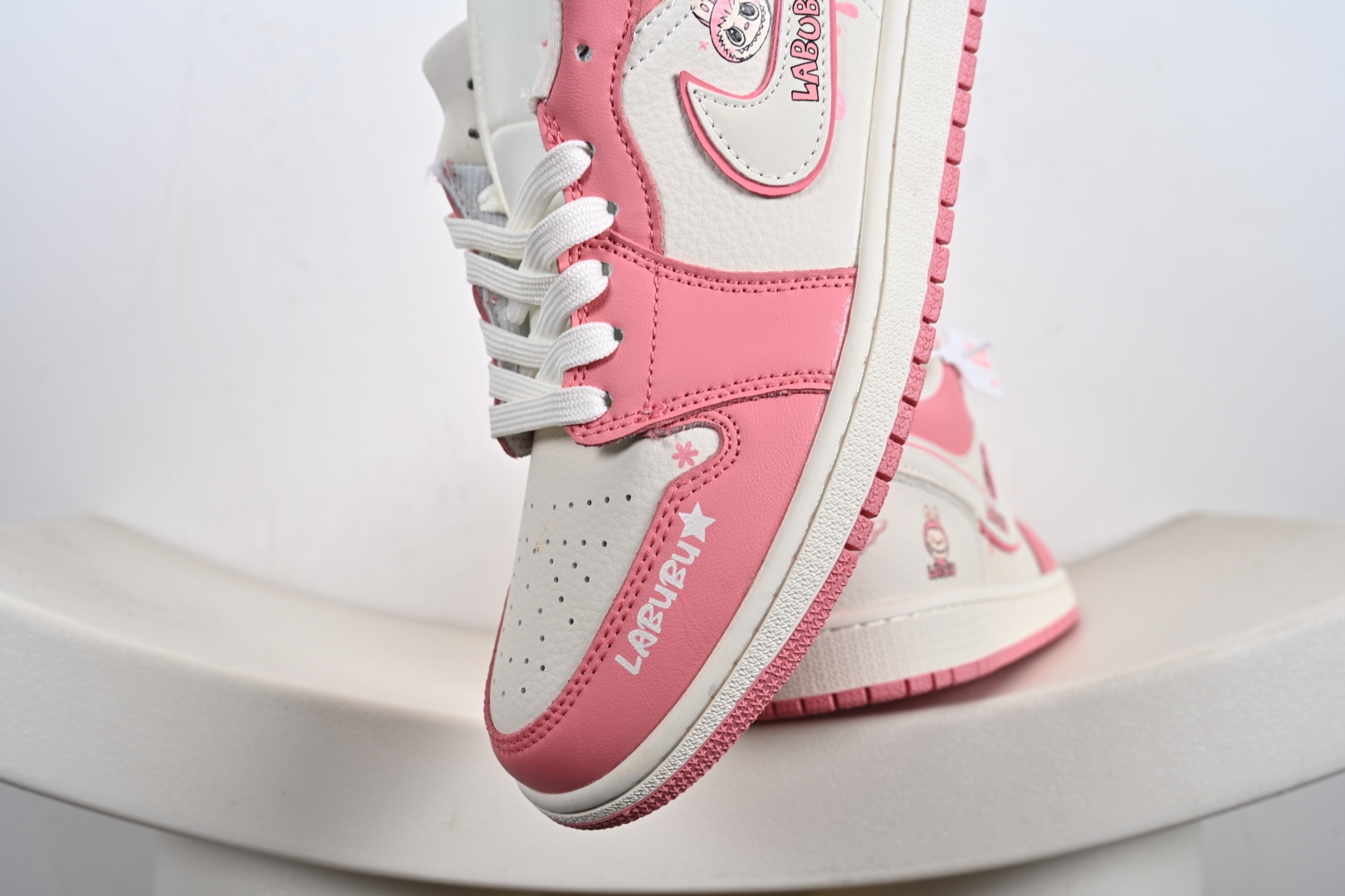 260 Labubu x Air Jordan 1 Low 玫粉拉布布 QR2025-007