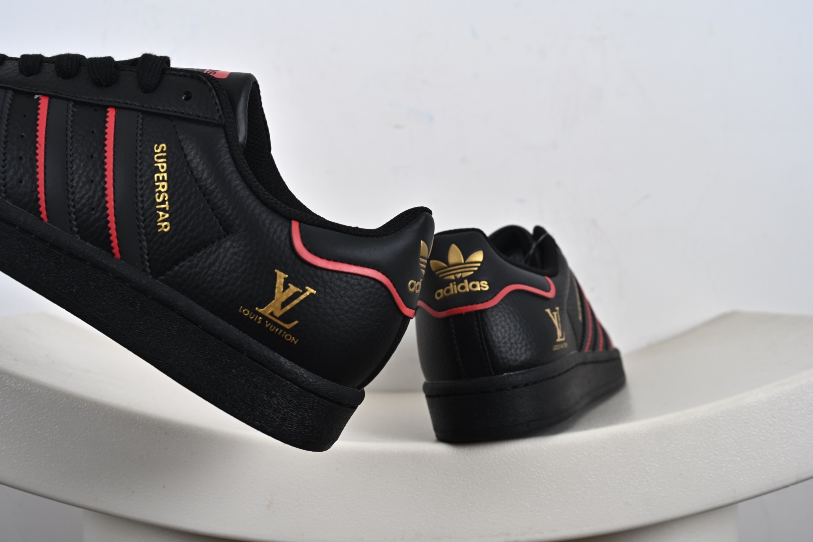 220 Adidas Originals Superstar 联名款贝壳头 JY8908
