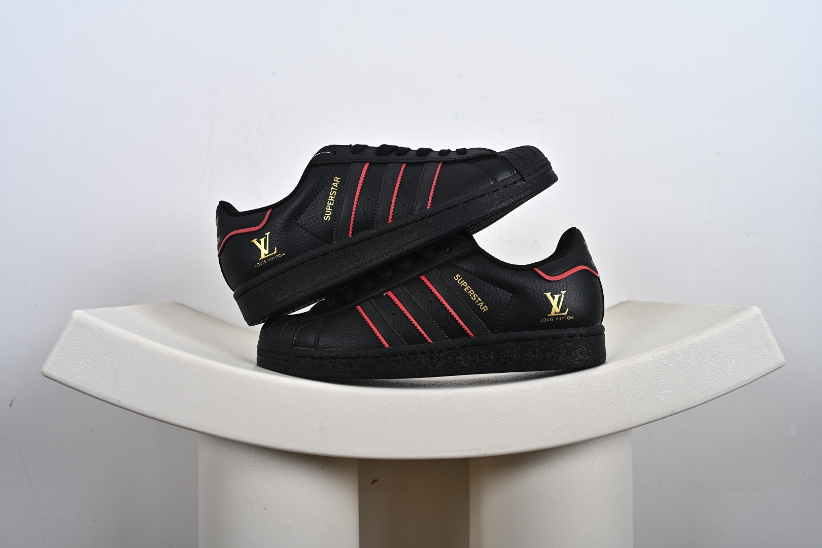 220 Adidas Originals Superstar 联名款贝壳头 JY8908
