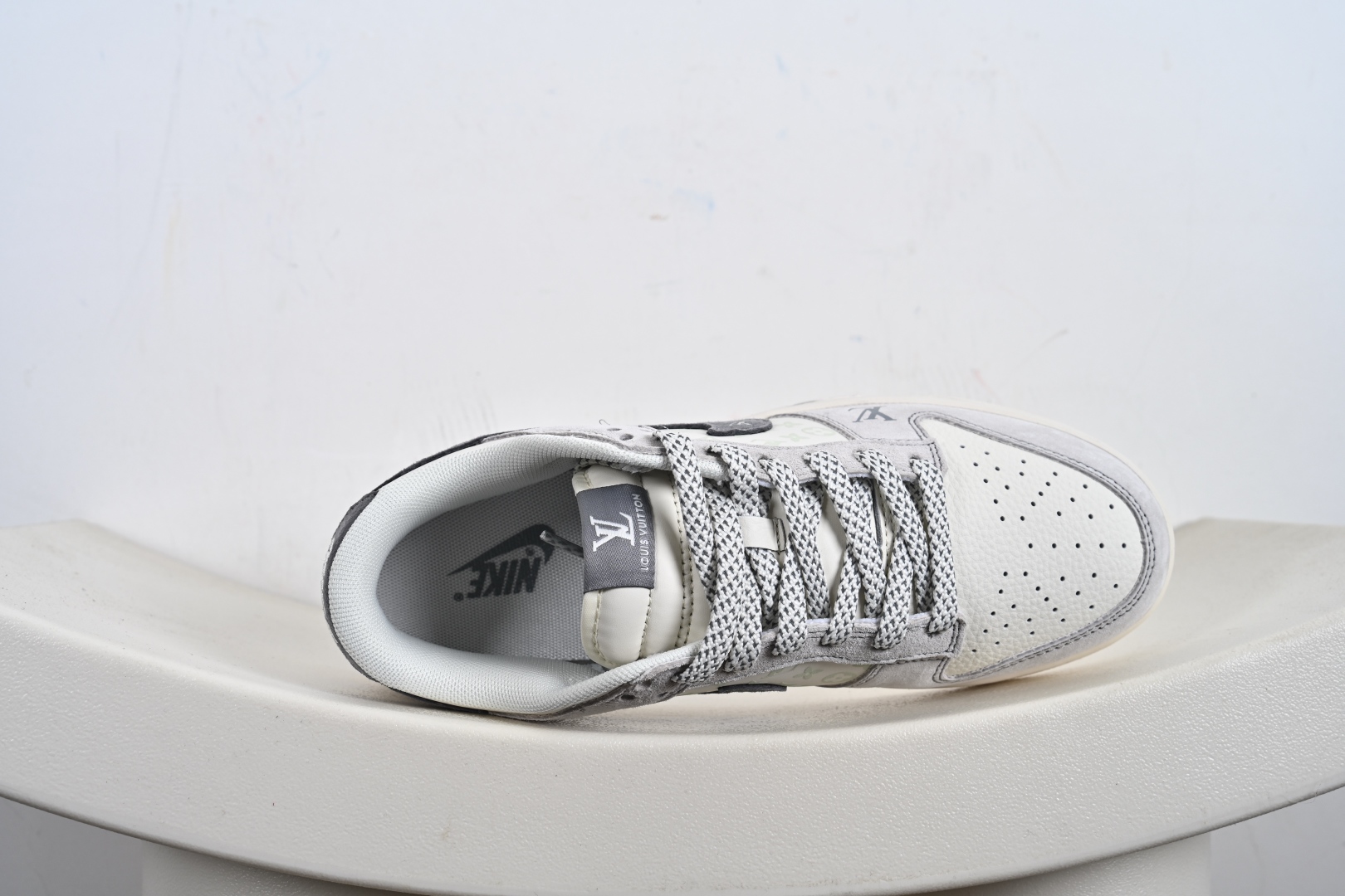 260 Nike SB Dunk Low LV联名 CX5050-Y02