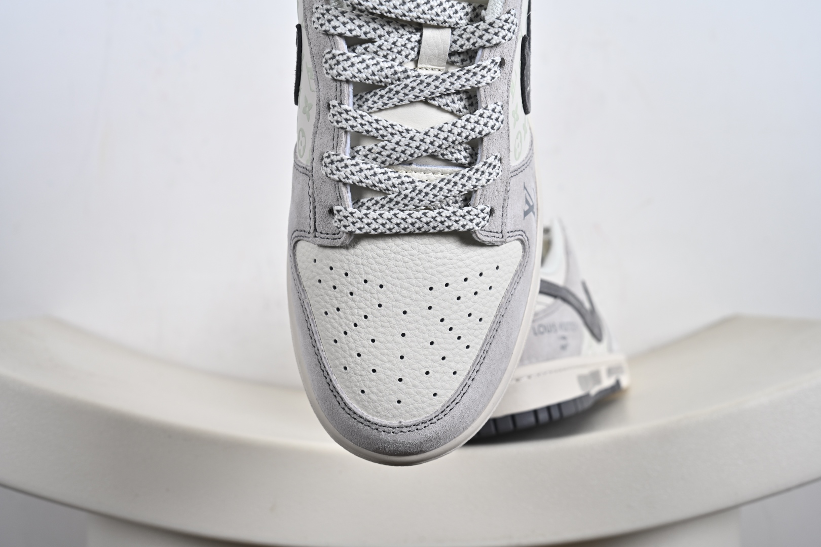 260 Nike SB Dunk Low LV联名 CX5050-Y02