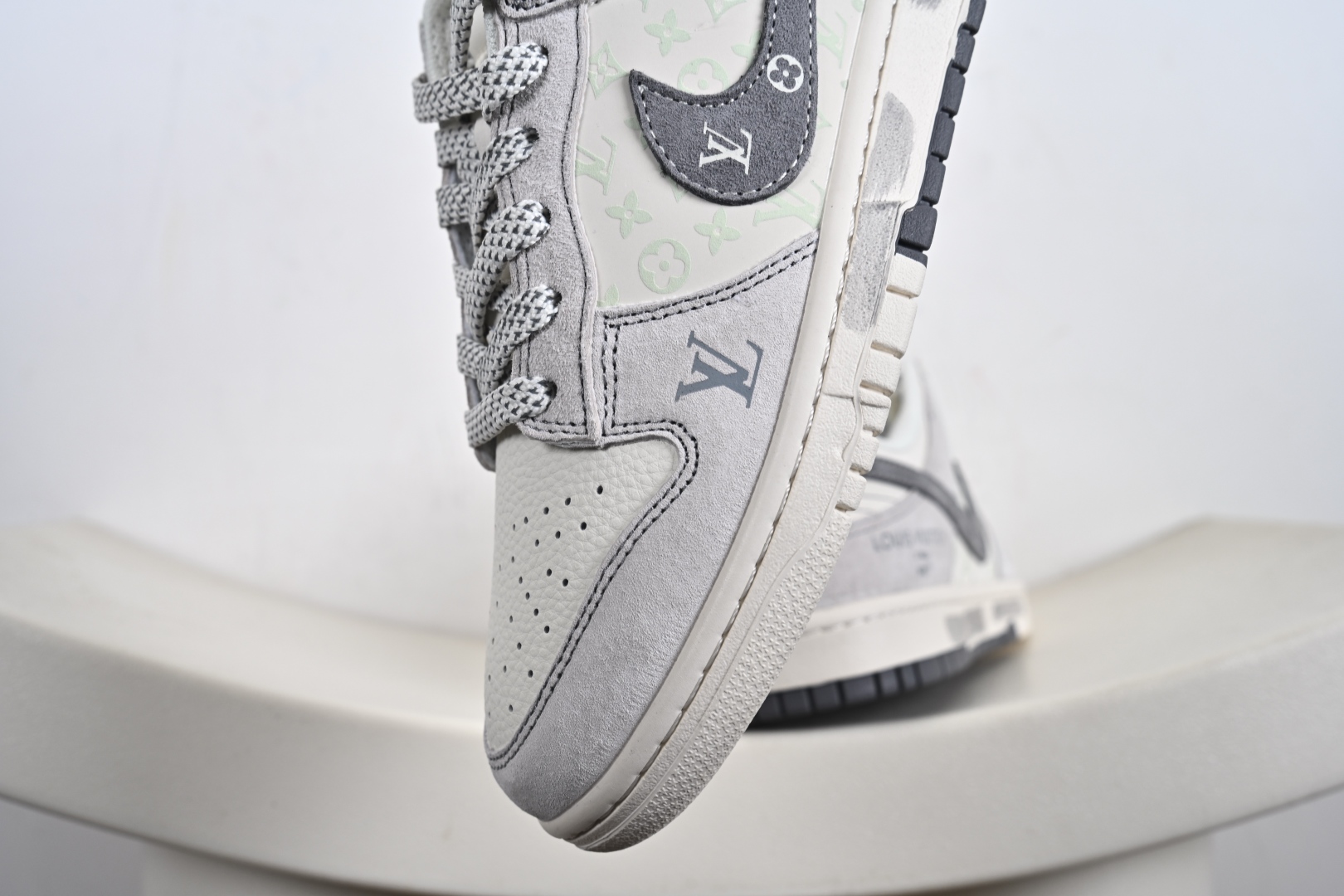 260 Nike SB Dunk Low LV联名 CX5050-Y02