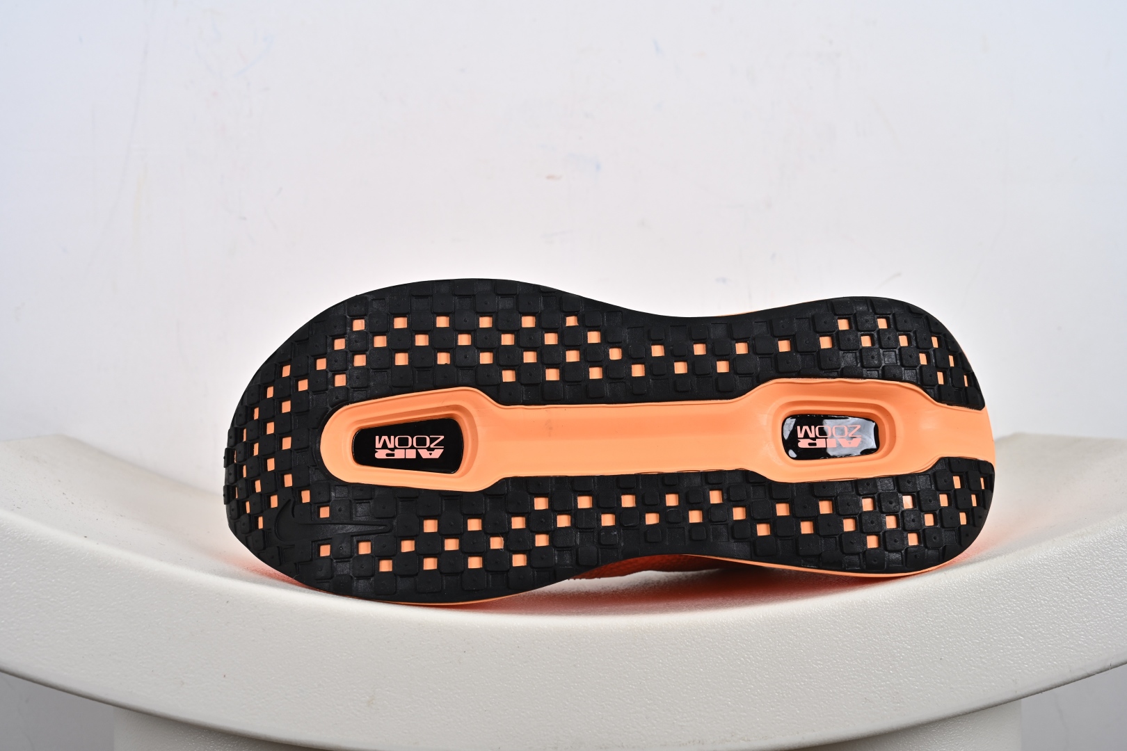 200 Nike ZOOM PREMIUM 耐克 飞马 舒适减震防滑 低帮跑步鞋 FN8453-011