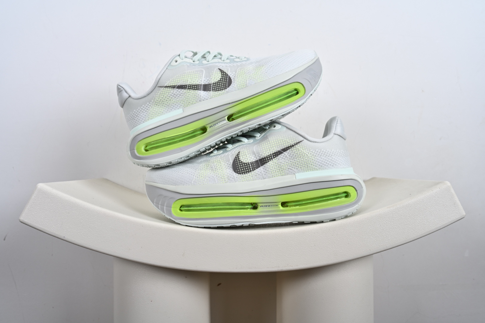 #合集 200 Nike ZOOM PREMIUM 耐克 飞马 舒适减震防滑 低帮跑步鞋 FN8453-011