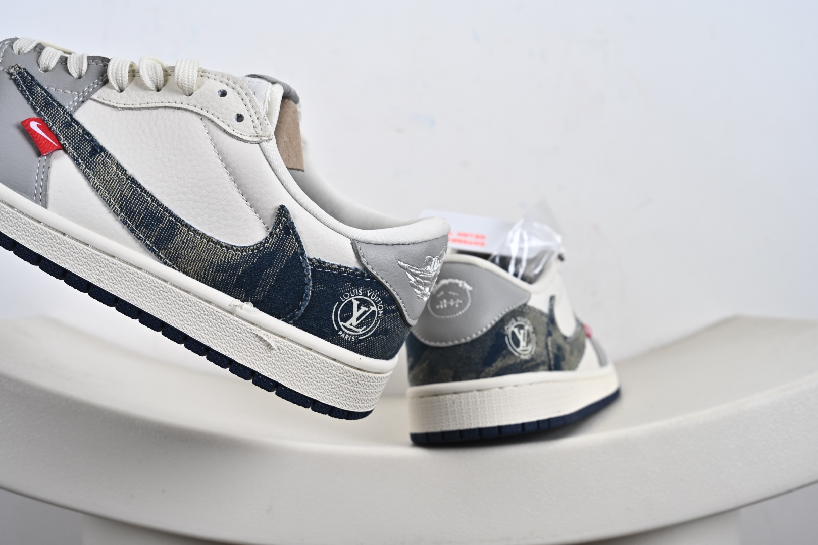 260 定制版 Travis Scott x Fragment Design x Air Jordan 1 Low OG SP AJ1 乔1 LV联名 扎染牛仔 低帮文化休闲板鞋 LD2028-048