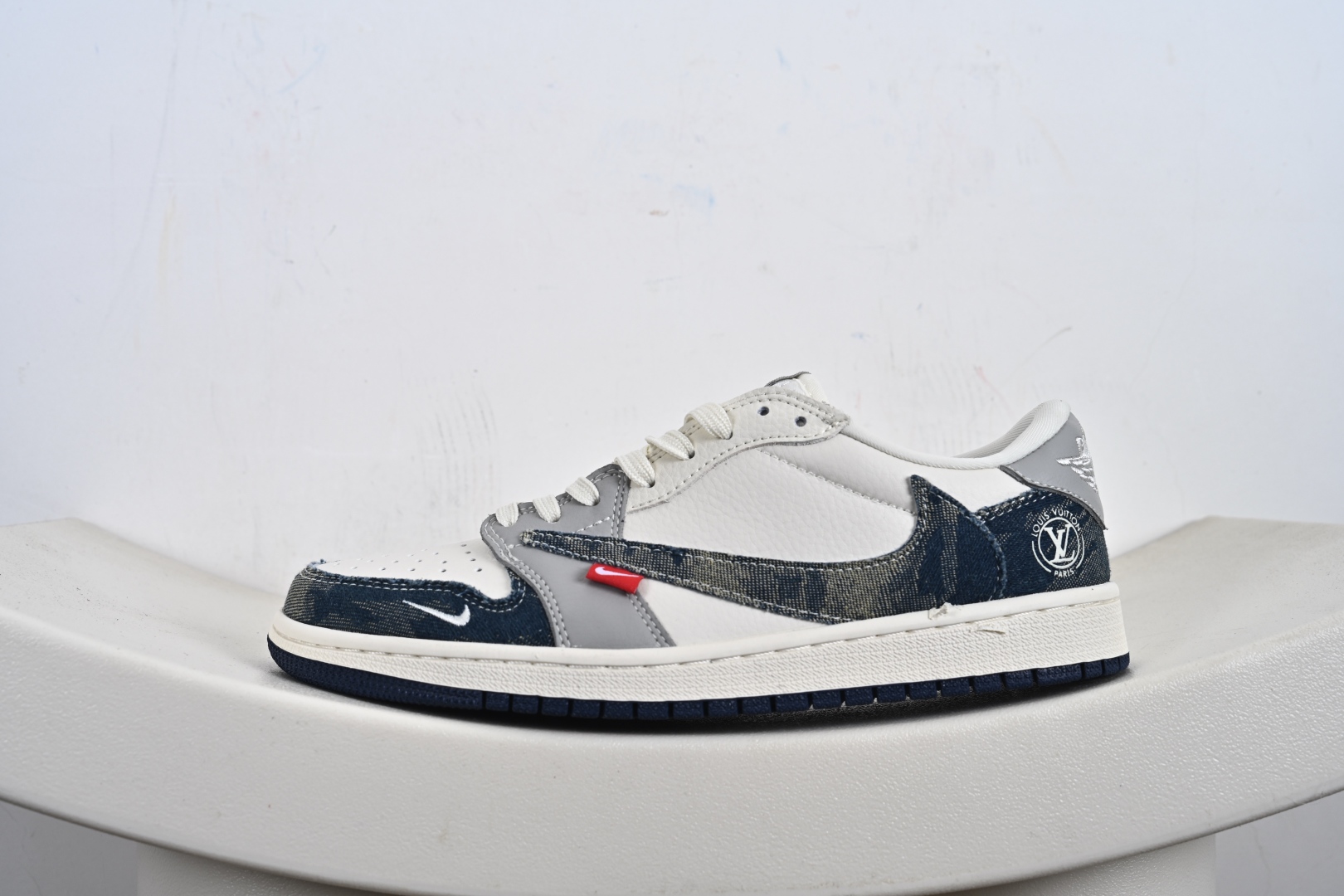 260 定制版 Travis Scott x Fragment Design x Air Jordan 1 Low OG SP AJ1 乔1 LV联名 扎染牛仔 低帮文化休闲板鞋 LD2028-048