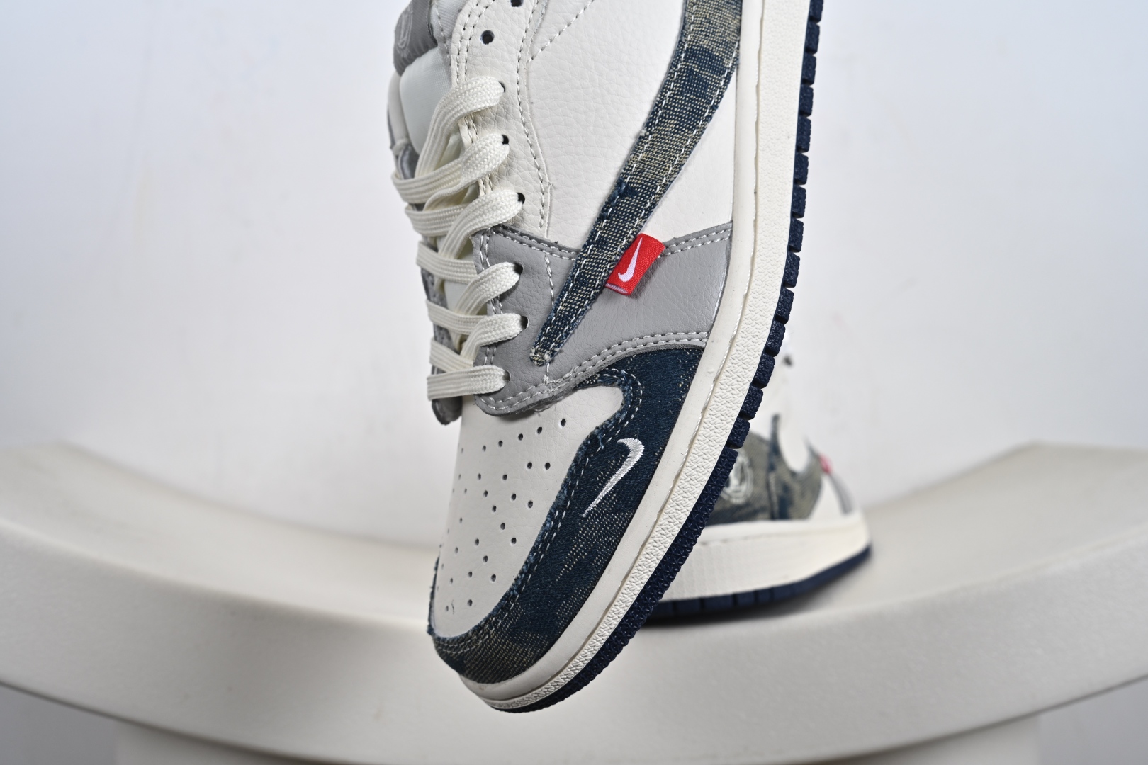 260 定制版 Travis Scott x Fragment Design x Air Jordan 1 Low OG SP AJ1 乔1 LV联名 扎染牛仔 低帮文化休闲板鞋 LD2028-048