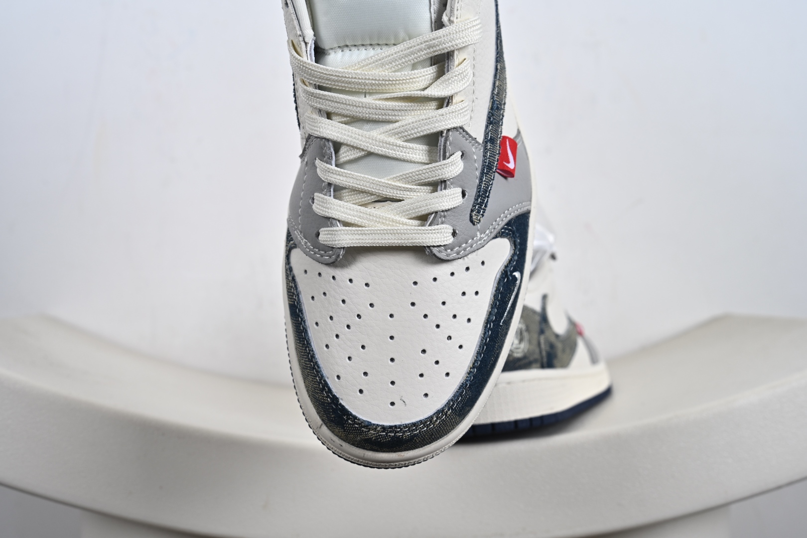 260 定制版 Travis Scott x Fragment Design x Air Jordan 1 Low OG SP AJ1 乔1 LV联名 扎染牛仔 低帮文化休闲板鞋 LD2028-048