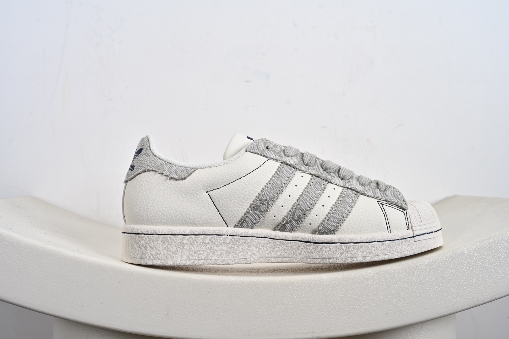 220 Adidas Originals Superstar 联名款贝壳头 JY8921