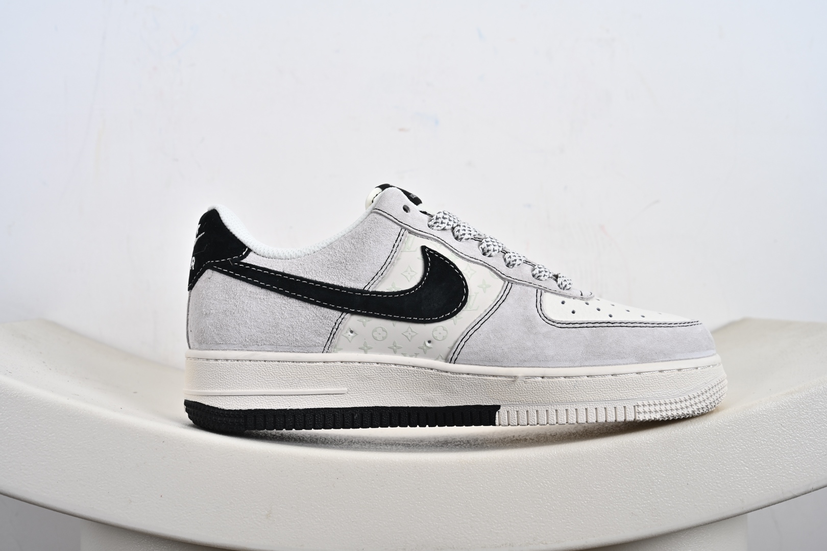 240 NIke Air Force 1 '07 Low 空军一号低帮 运动鞋 休闲鞋 CX5050-Y06