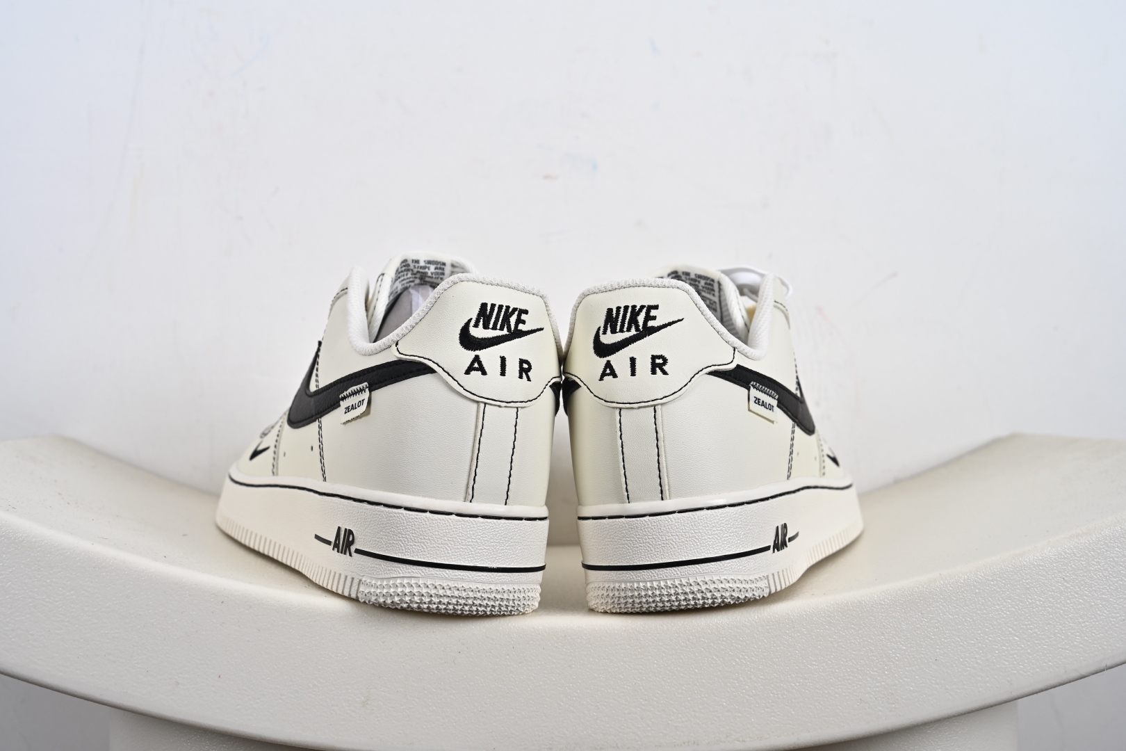 240 官方爆款定制 二次元主题 Nike Air Force 1 Low’07 做旧黑勾 空军一号低帮休闲板鞋 ZH0316-093